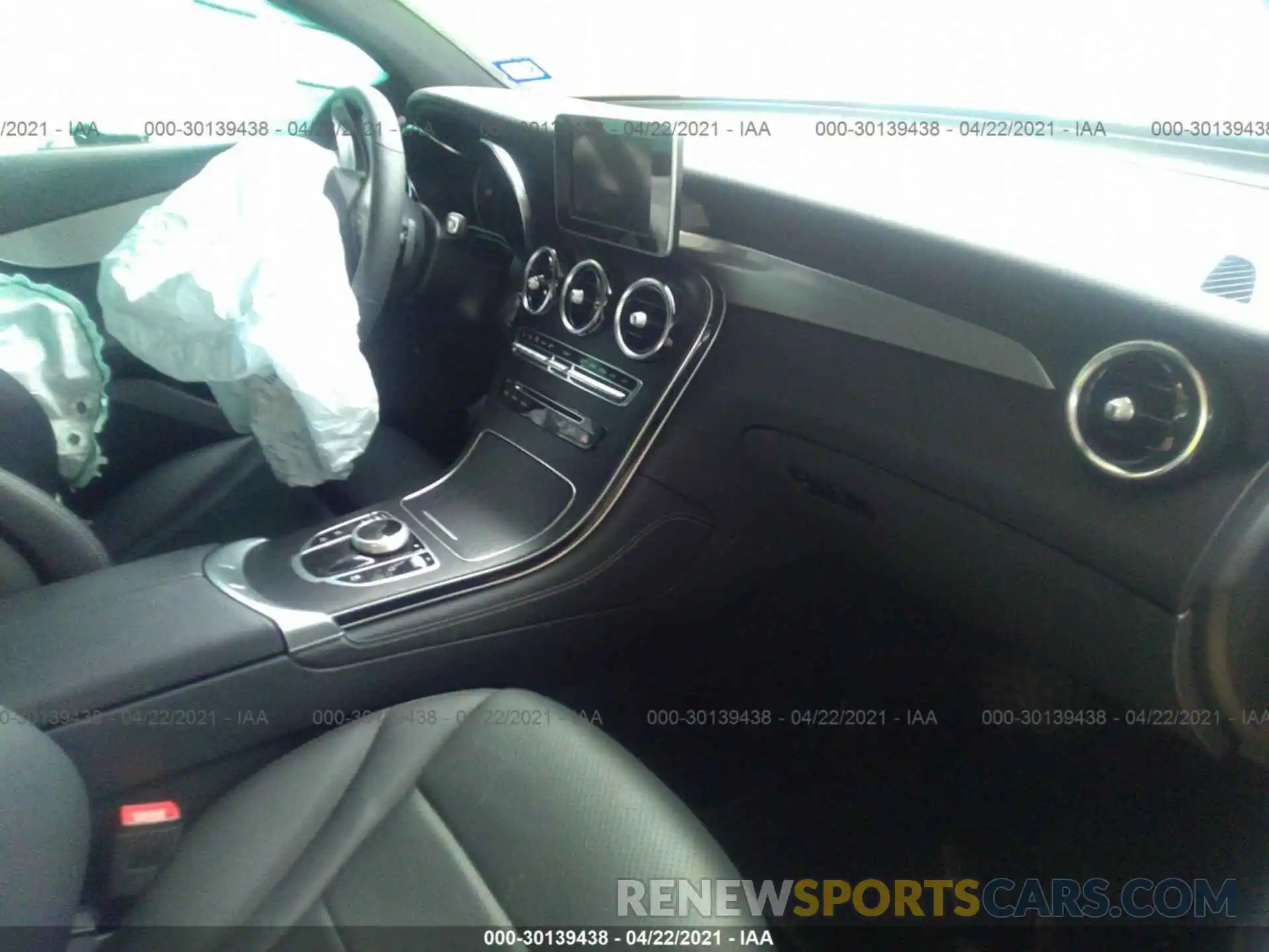 5 Photograph of a damaged car WDC0G4JB5KF601921 MERCEDES-BENZ GLC 2019