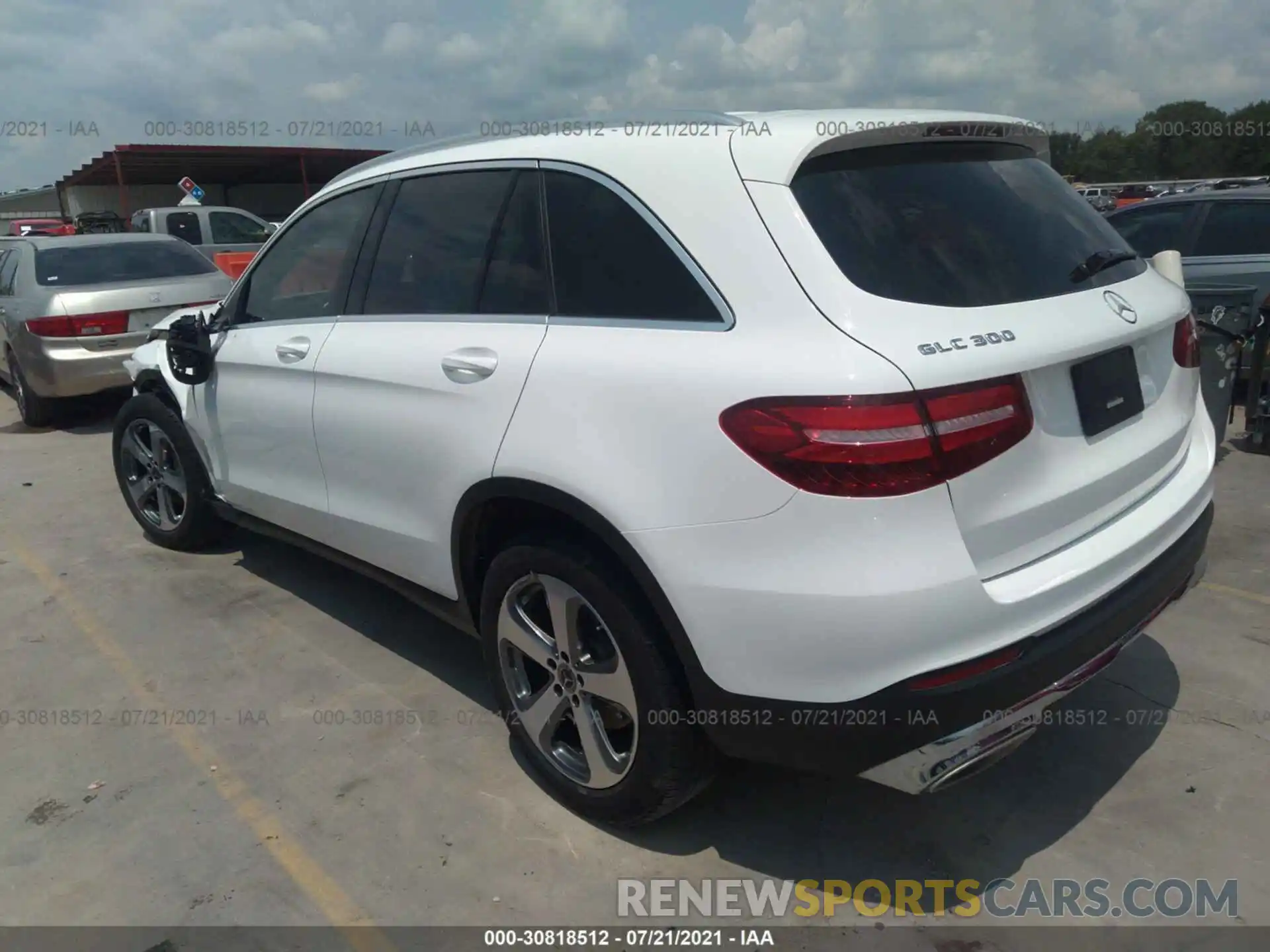 3 Фотография поврежденного автомобиля WDC0G4JB5KV157820 MERCEDES-BENZ GLC 2019