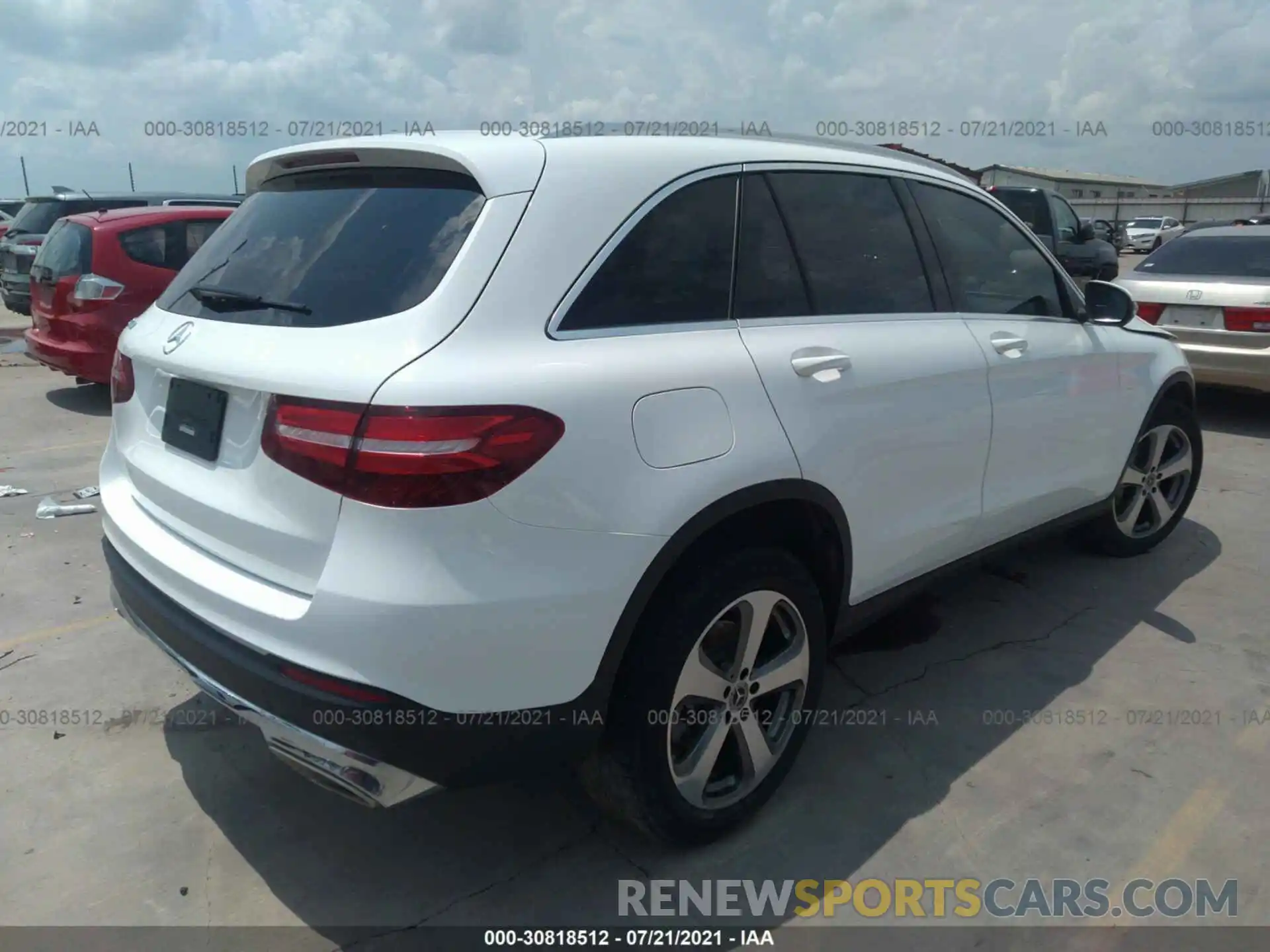 4 Photograph of a damaged car WDC0G4JB5KV157820 MERCEDES-BENZ GLC 2019