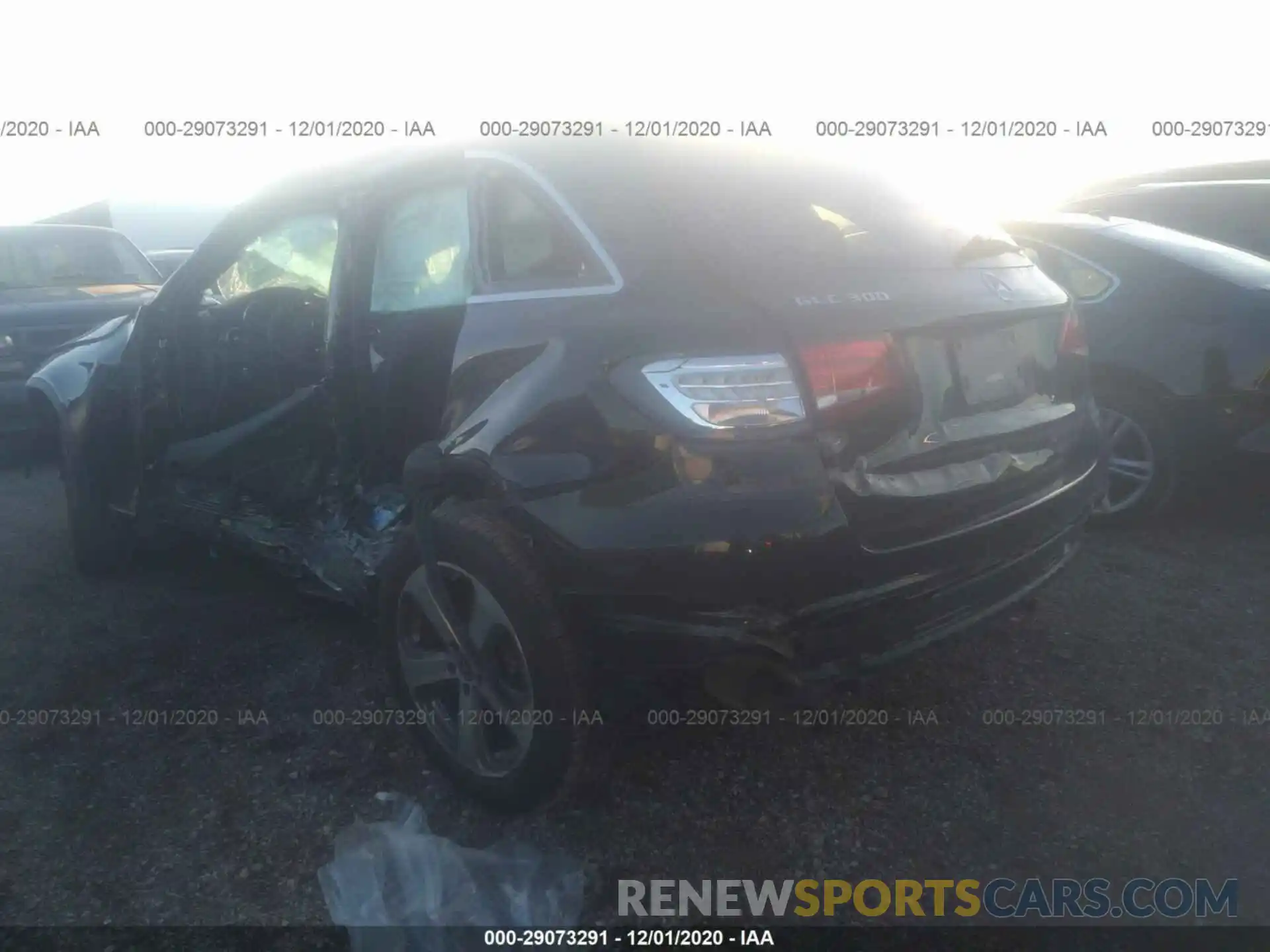 3 Photograph of a damaged car WDC0G4JB5KV174388 MERCEDES-BENZ GLC 2019