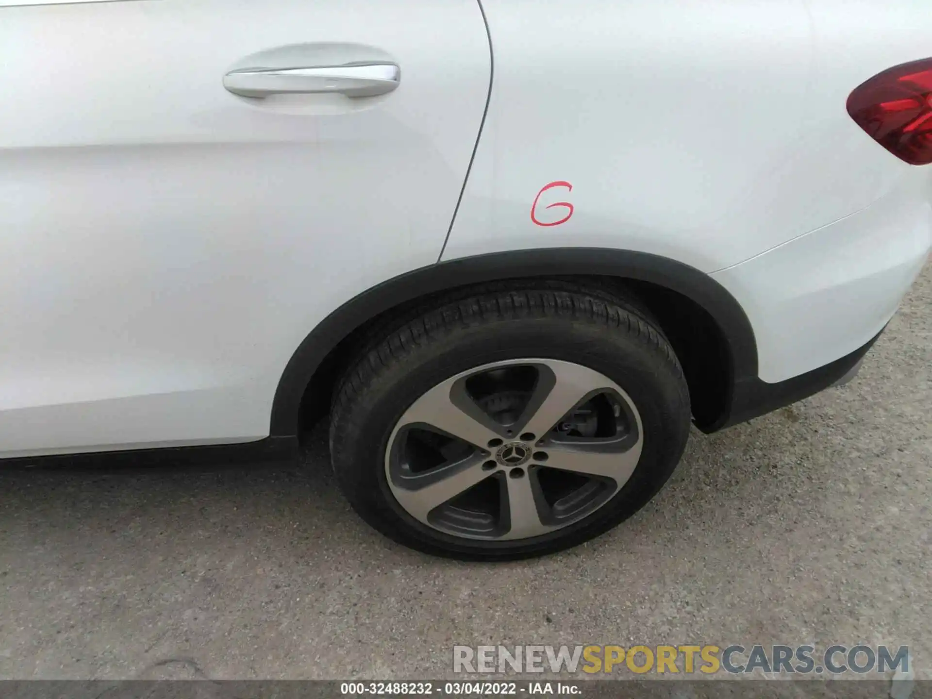 14 Photograph of a damaged car WDC0G4JB6KF592209 MERCEDES-BENZ GLC 2019