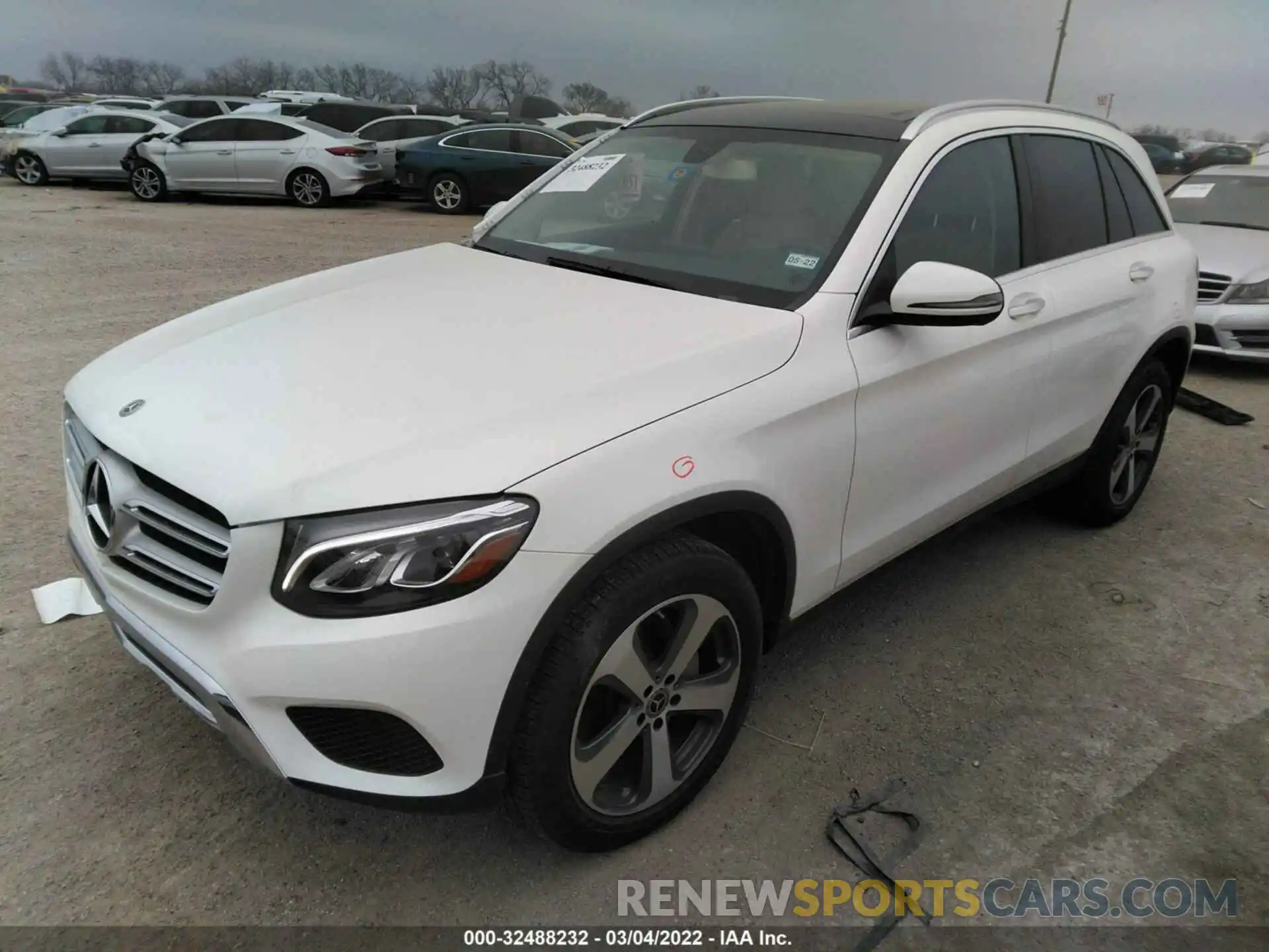 2 Photograph of a damaged car WDC0G4JB6KF592209 MERCEDES-BENZ GLC 2019