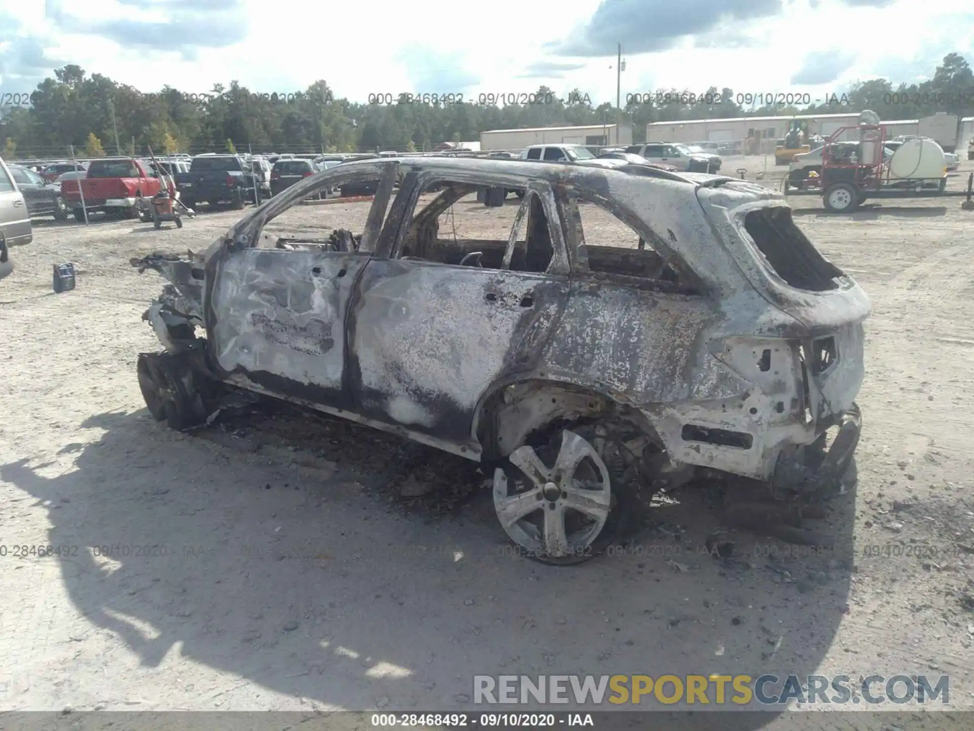 3 Photograph of a damaged car WDC0G4JB6KF664784 MERCEDES-BENZ GLC 2019