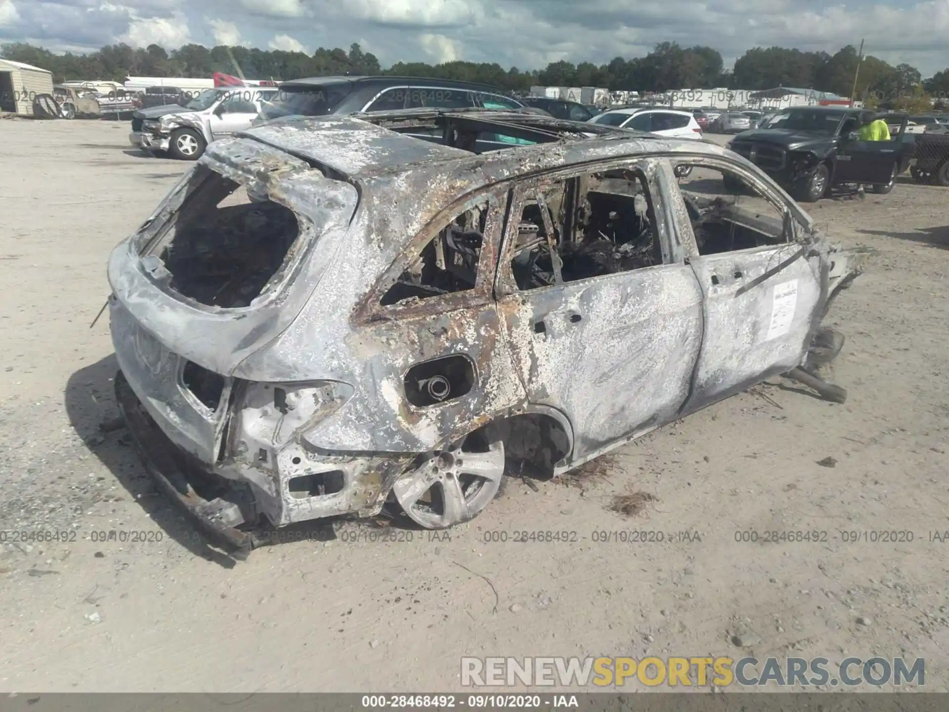 4 Photograph of a damaged car WDC0G4JB6KF664784 MERCEDES-BENZ GLC 2019