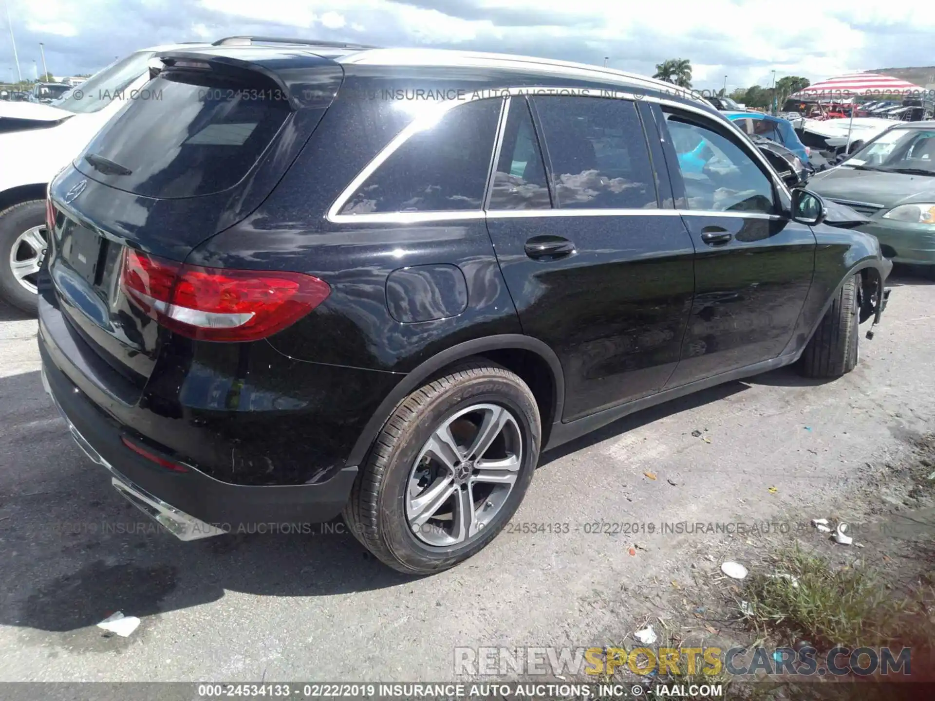 4 Photograph of a damaged car WDC0G4JB6KV118010 MERCEDES-BENZ GLC 2019