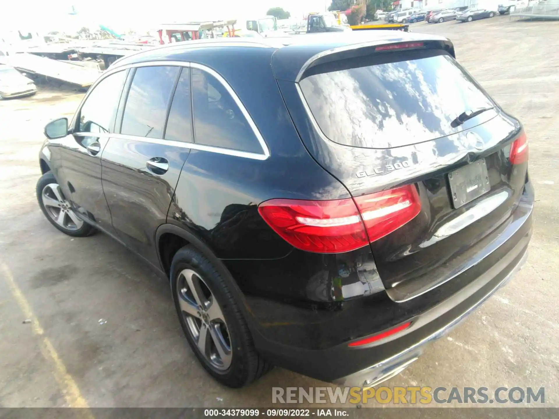 3 Photograph of a damaged car WDC0G4JB6KV118119 MERCEDES-BENZ GLC 2019