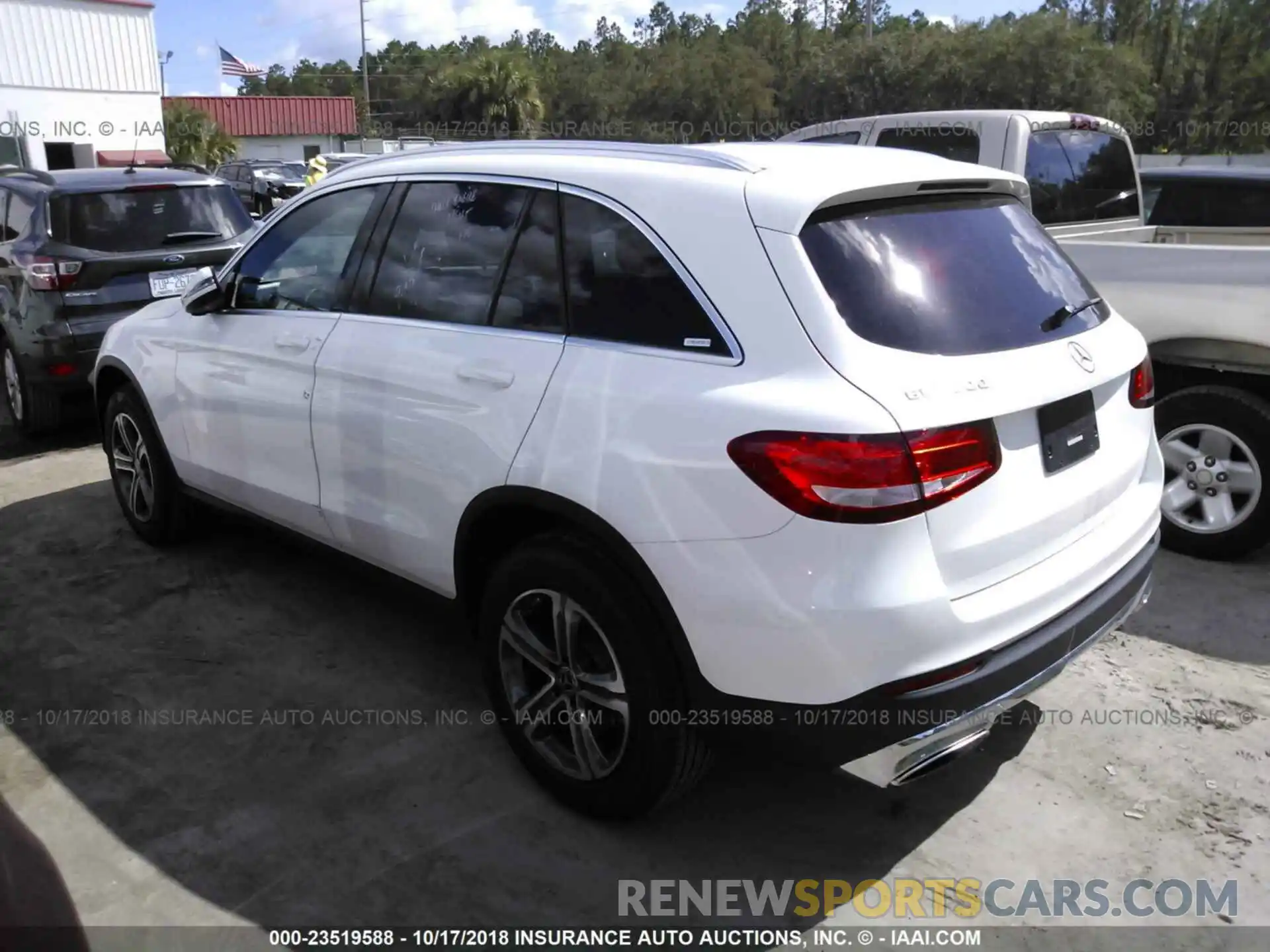 3 Photograph of a damaged car WDC0G4JB6KV121523 Mercedes-benz Glc 2019