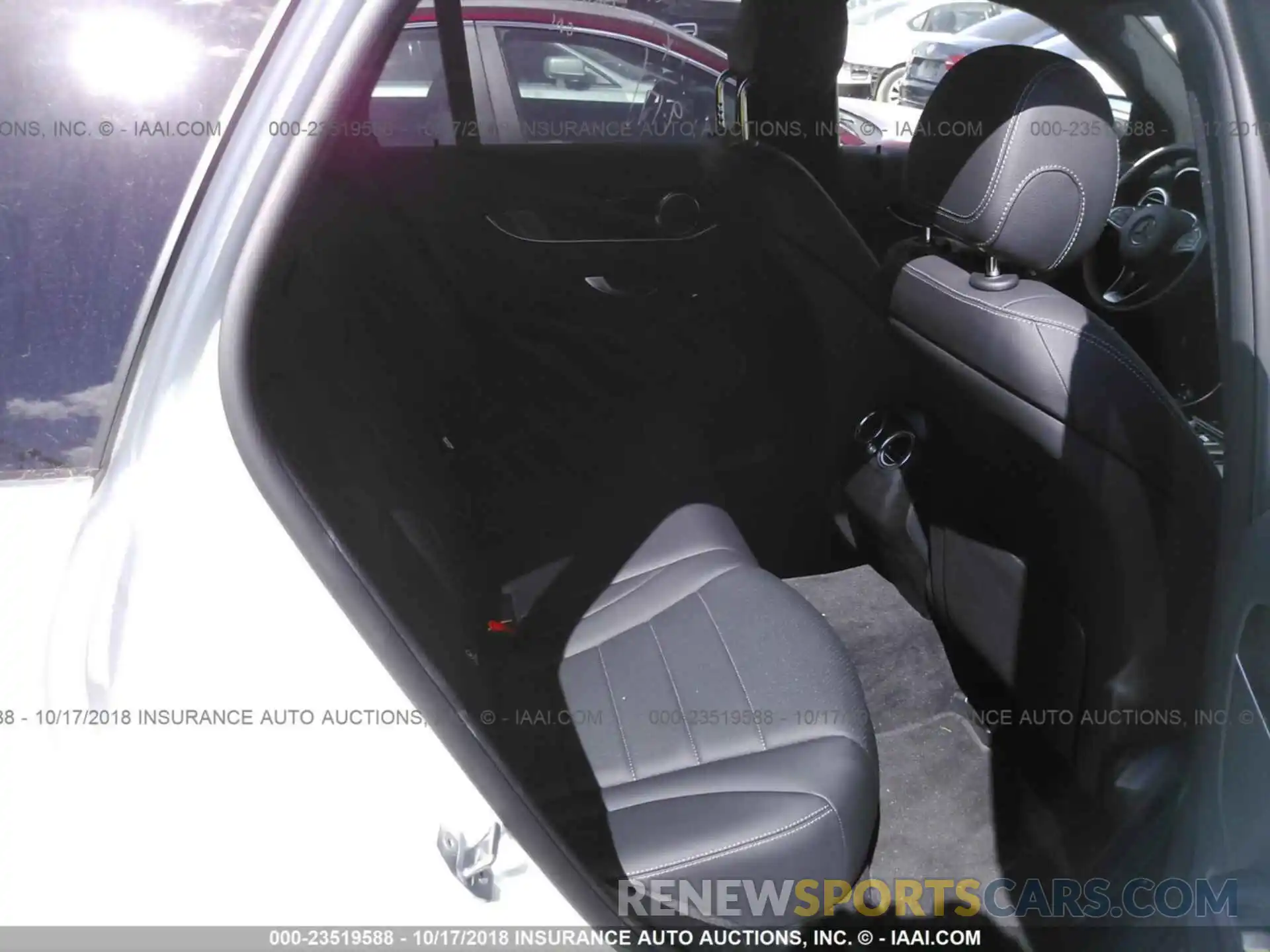 8 Photograph of a damaged car WDC0G4JB6KV121523 Mercedes-benz Glc 2019