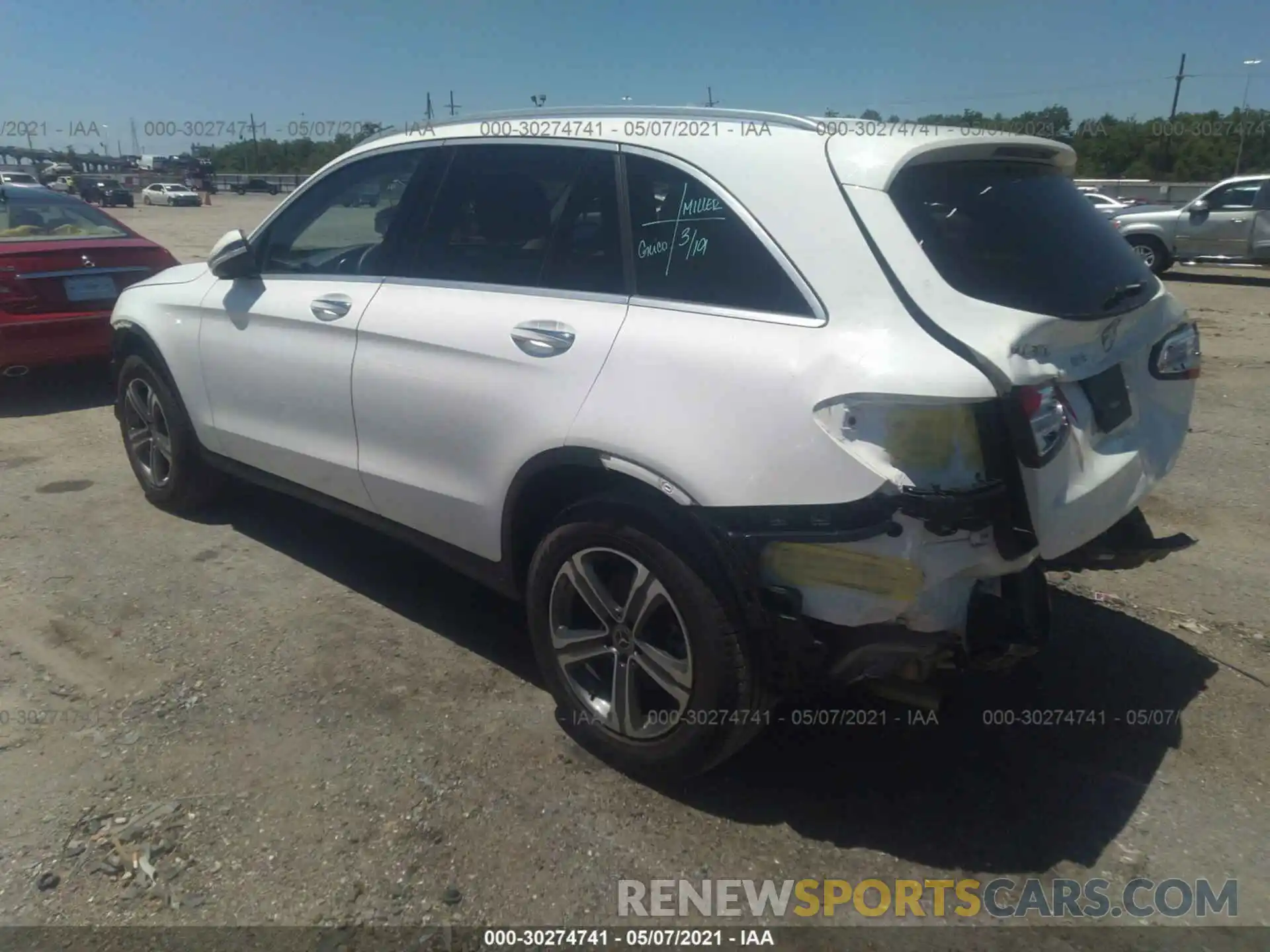 3 Photograph of a damaged car WDC0G4JB6KV158457 MERCEDES-BENZ GLC 2019