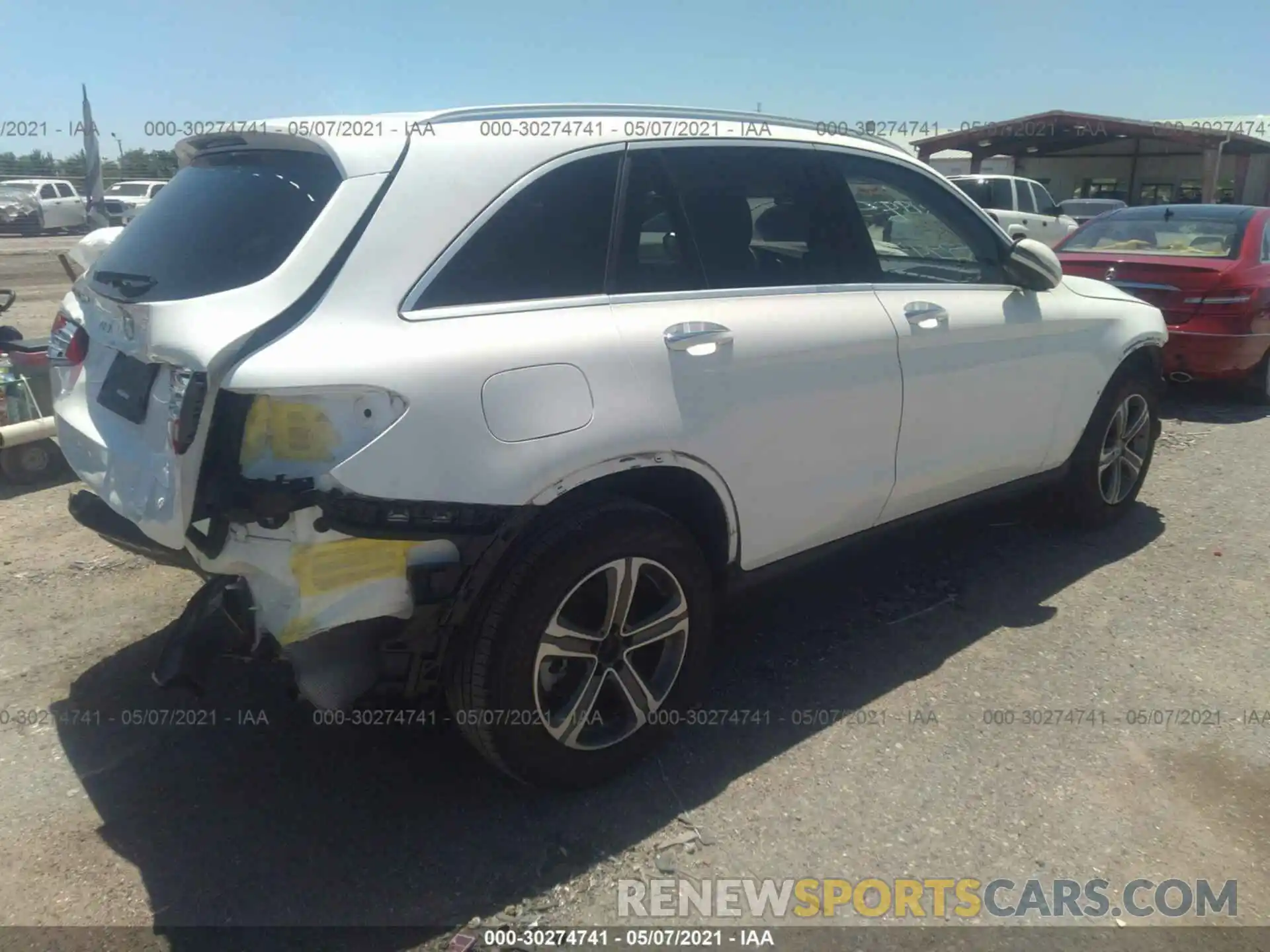 4 Photograph of a damaged car WDC0G4JB6KV158457 MERCEDES-BENZ GLC 2019