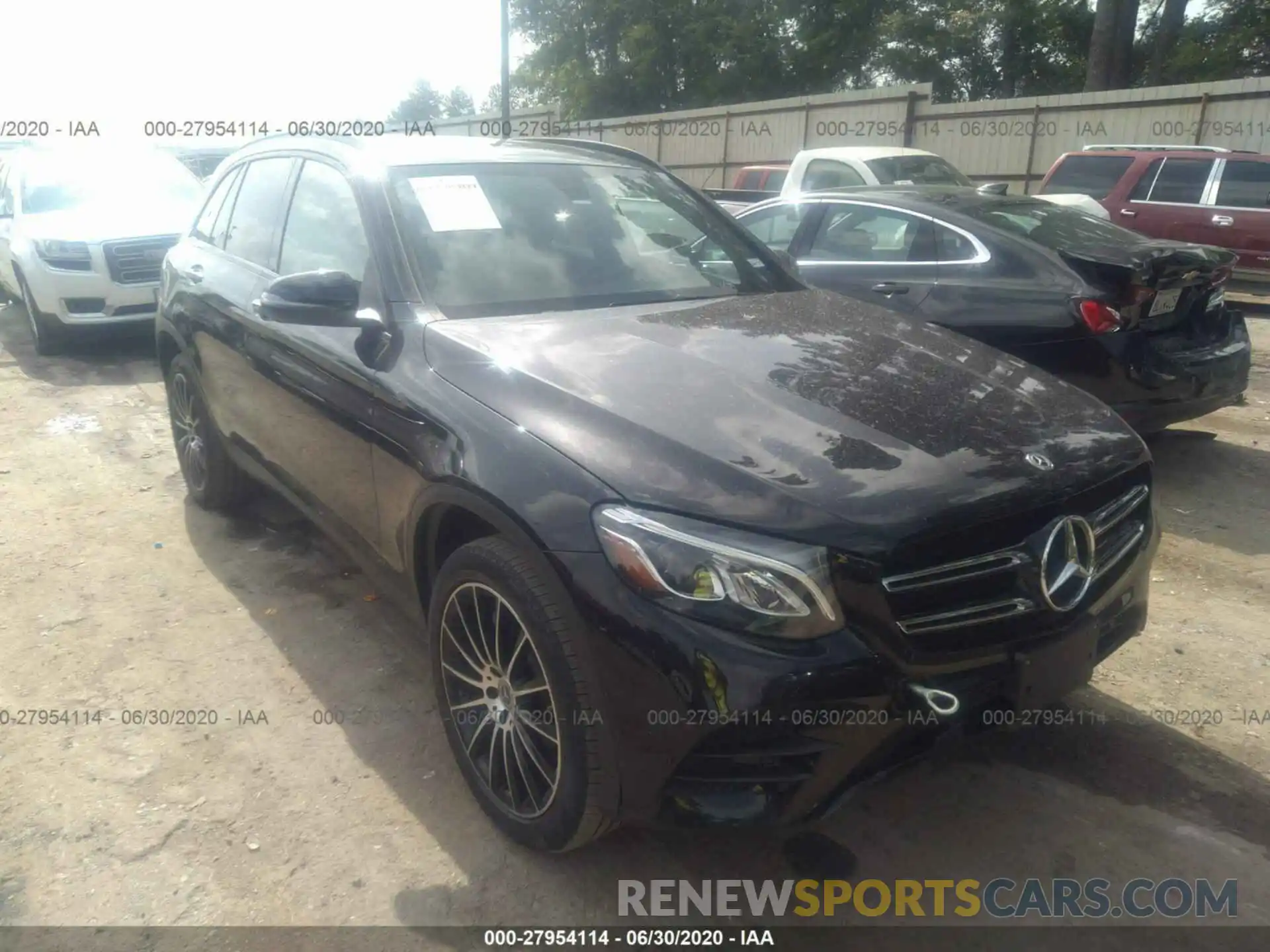 1 Photograph of a damaged car WDC0G4JB6KV174027 MERCEDES-BENZ GLC 2019