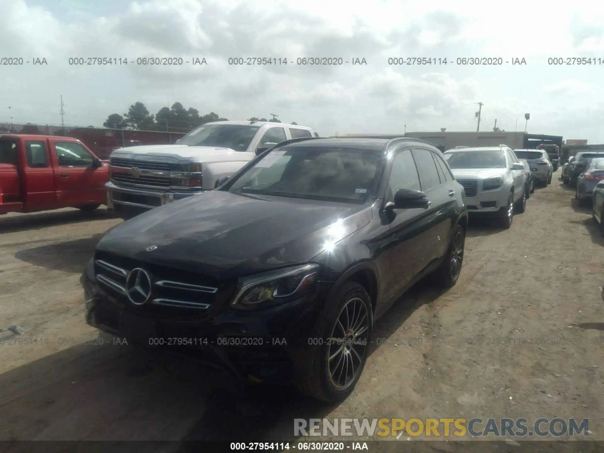 2 Photograph of a damaged car WDC0G4JB6KV174027 MERCEDES-BENZ GLC 2019