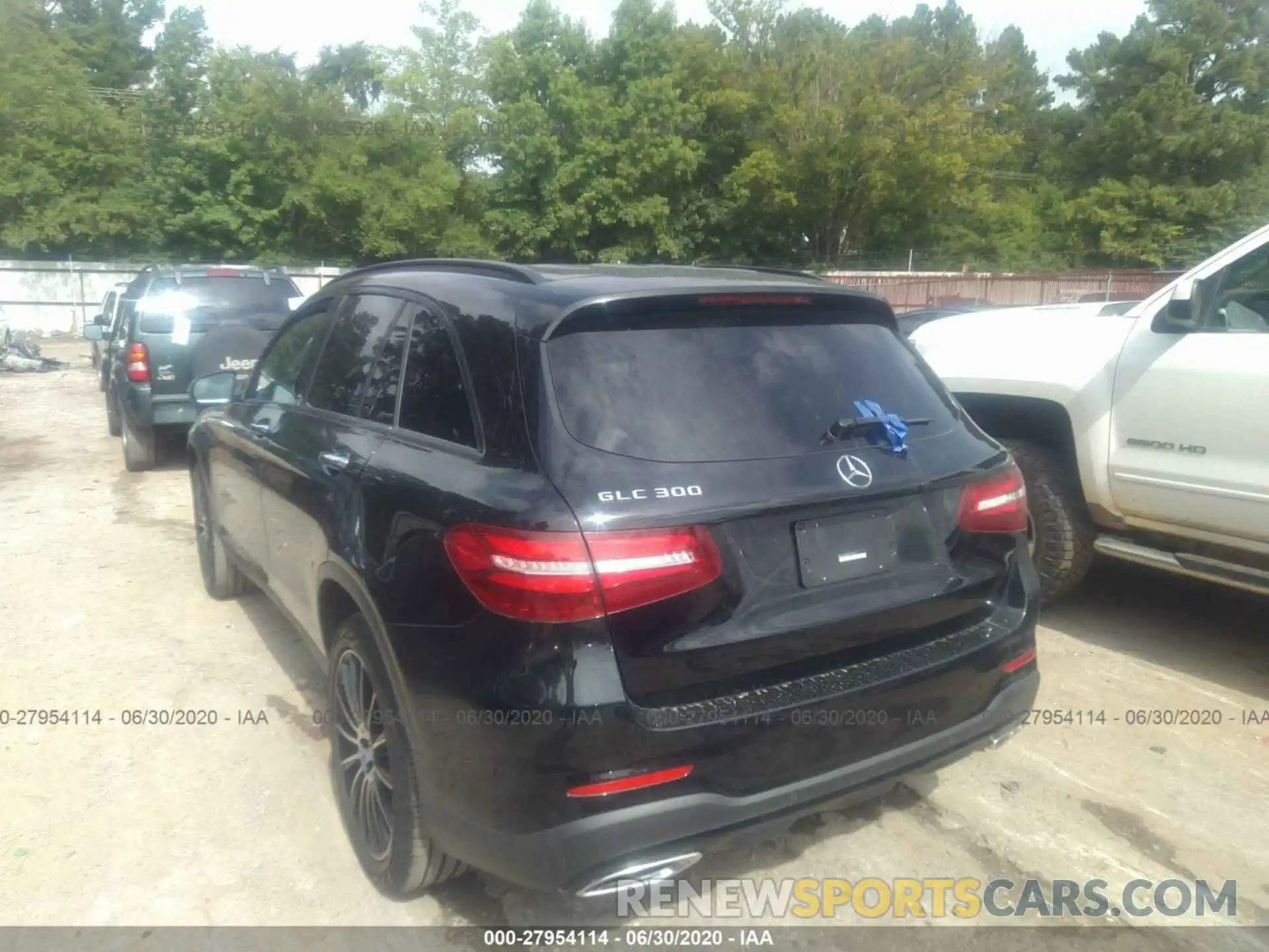 3 Photograph of a damaged car WDC0G4JB6KV174027 MERCEDES-BENZ GLC 2019