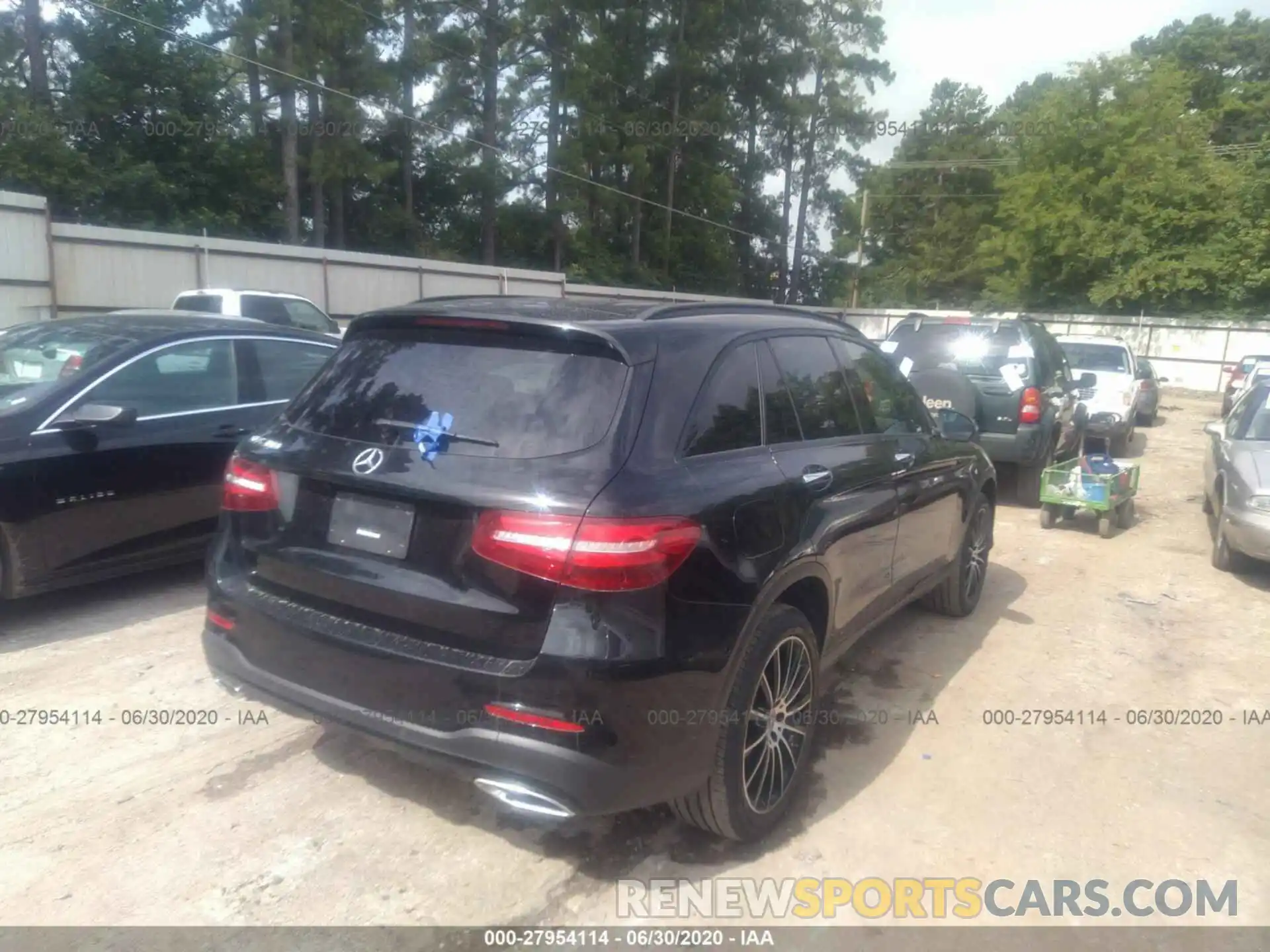 4 Photograph of a damaged car WDC0G4JB6KV174027 MERCEDES-BENZ GLC 2019