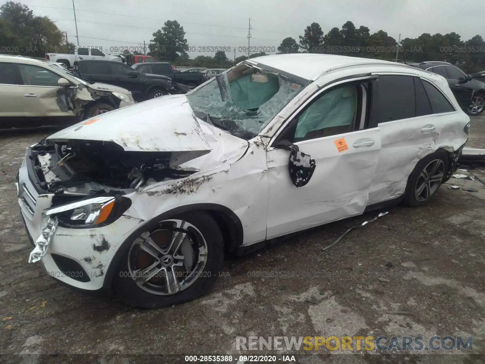 2 Photograph of a damaged car WDC0G4JB7KF618672 MERCEDES-BENZ GLC 2019