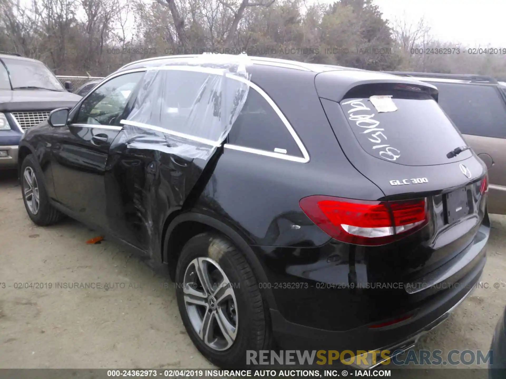 3 Photograph of a damaged car WDC0G4JB7KV118176 MERCEDES-BENZ GLC 2019