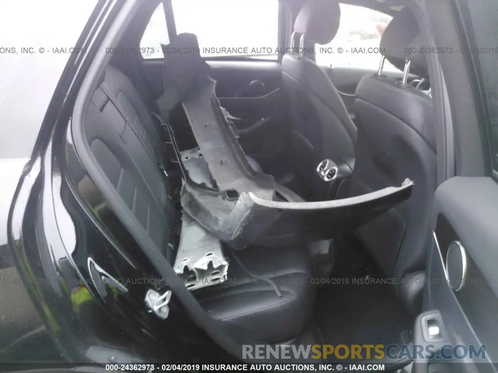 8 Photograph of a damaged car WDC0G4JB7KV118176 MERCEDES-BENZ GLC 2019