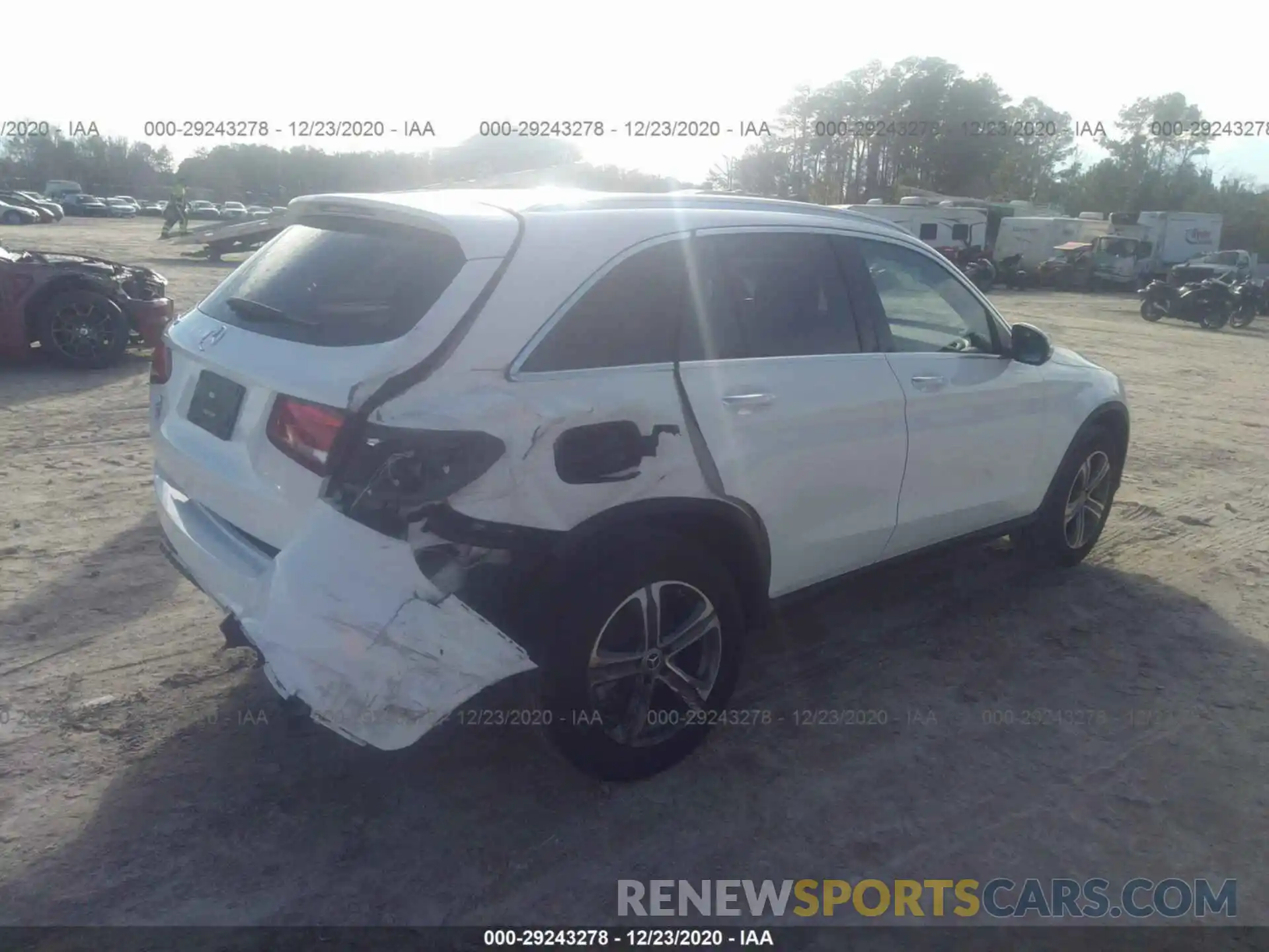 4 Photograph of a damaged car WDC0G4JB7KV157558 MERCEDES-BENZ GLC 2019