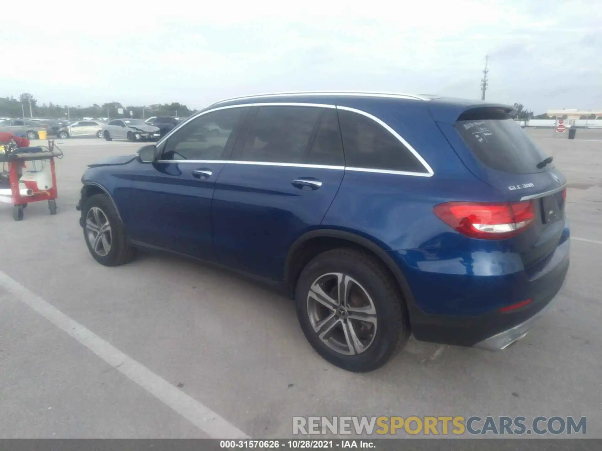 3 Photograph of a damaged car WDC0G4JB8KF638557 MERCEDES-BENZ GLC 2019