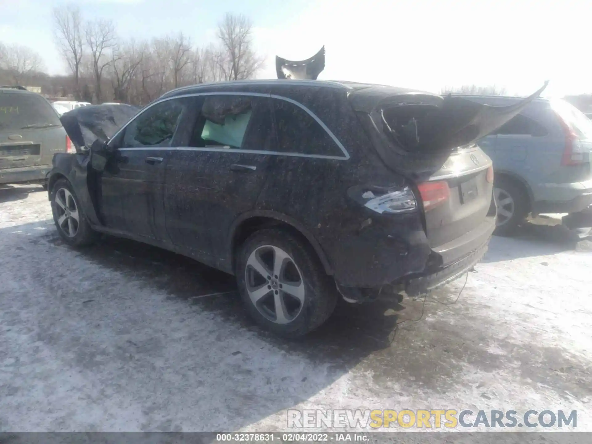 3 Photograph of a damaged car WDC0G4JB8KV118591 MERCEDES-BENZ GLC 2019