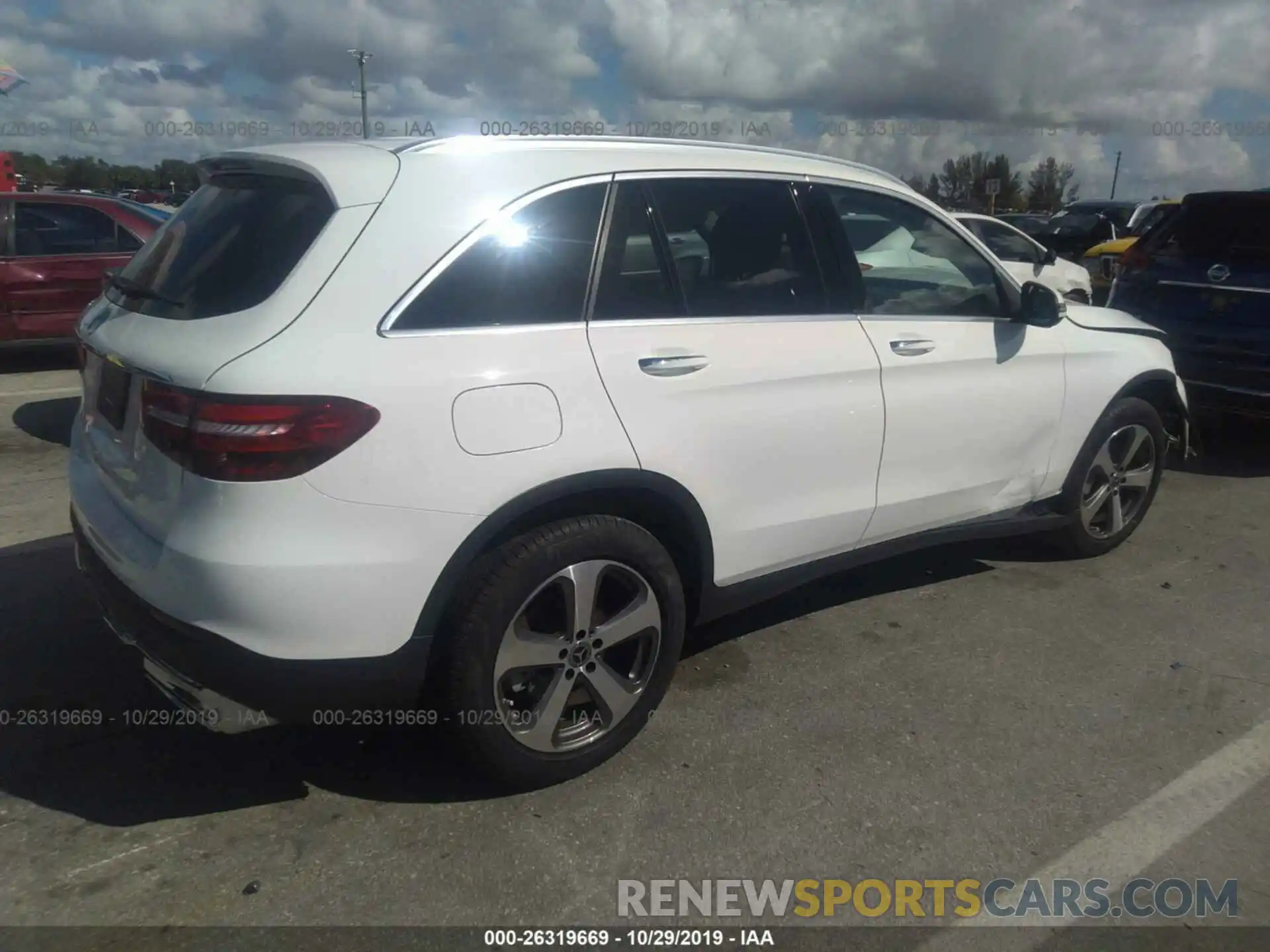 4 Photograph of a damaged car WDC0G4JB8KV139800 MERCEDES-BENZ GLC 2019