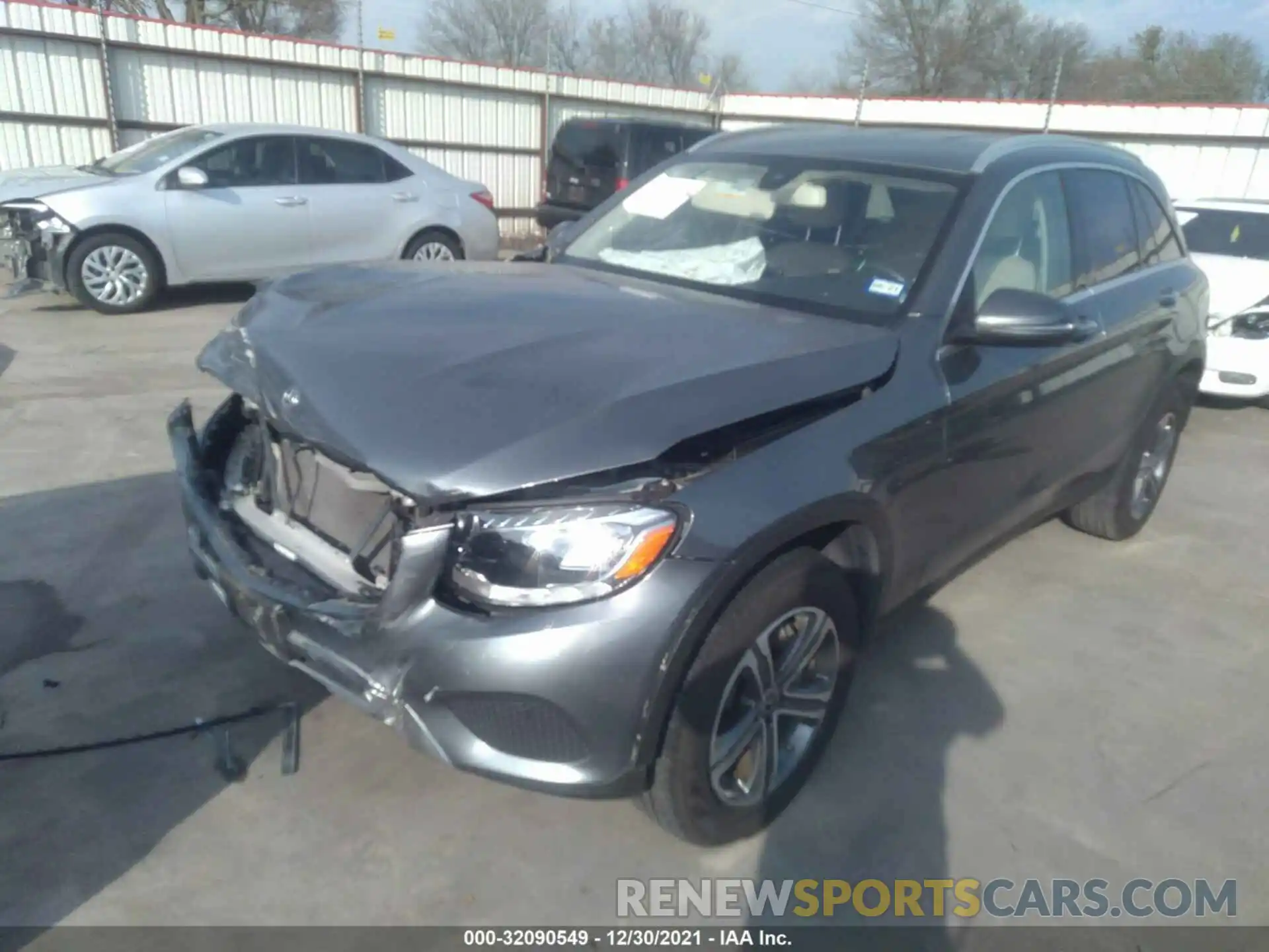 2 Photograph of a damaged car WDC0G4JB8KV157956 MERCEDES-BENZ GLC 2019