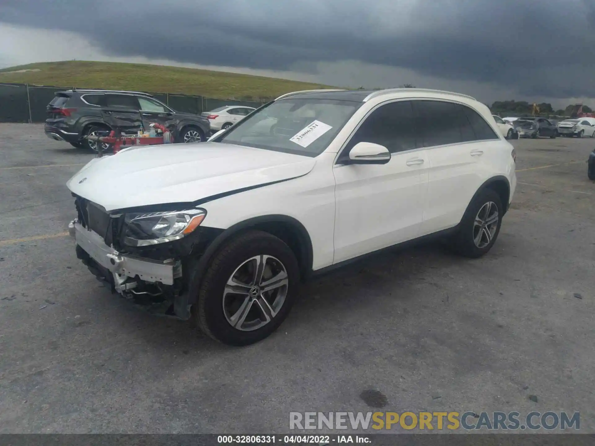 2 Photograph of a damaged car WDC0G4JB8KV171338 MERCEDES-BENZ GLC 2019