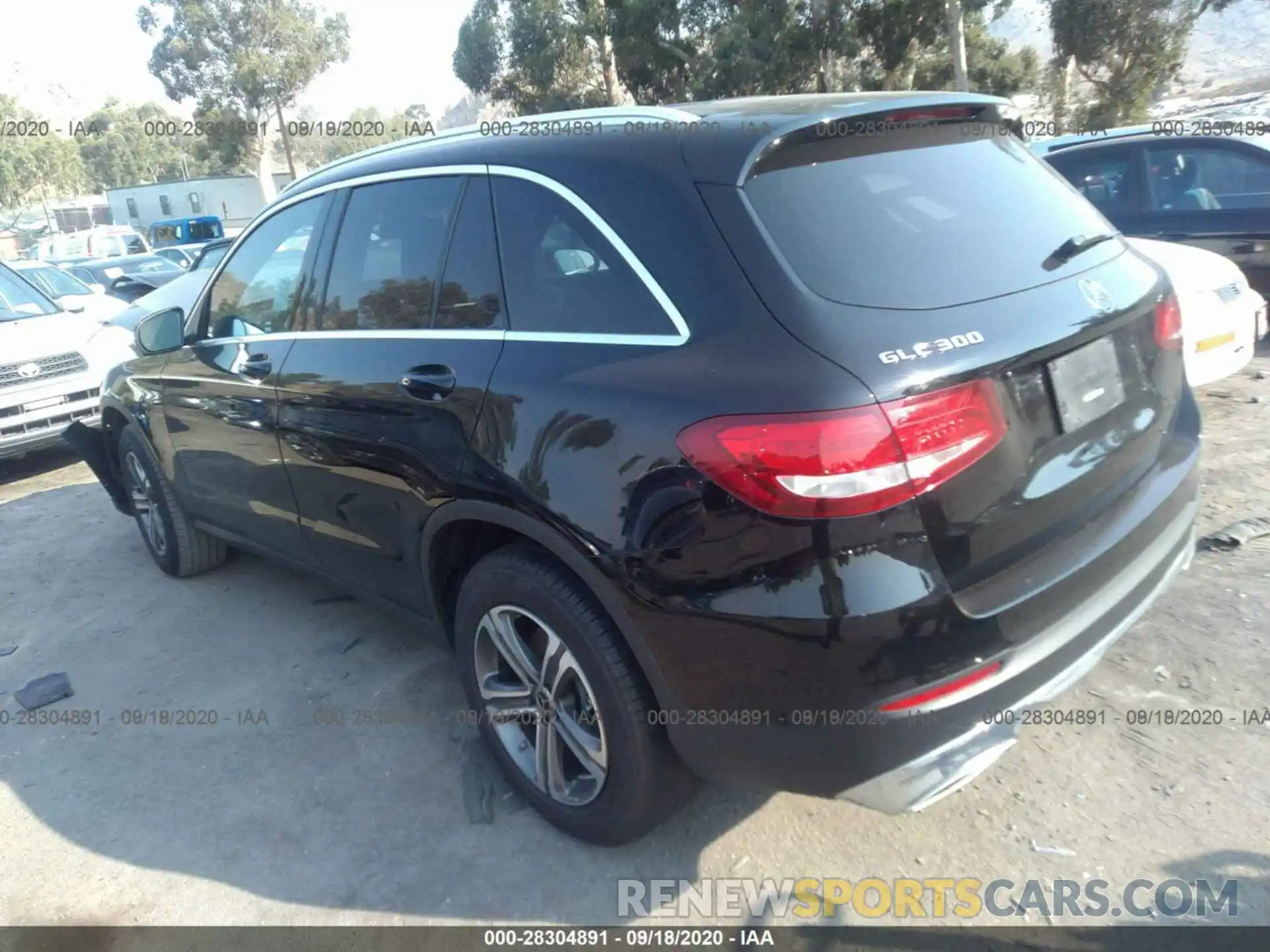 14 Photograph of a damaged car WDC0G4JB8KV181030 MERCEDES-BENZ GLC 2019