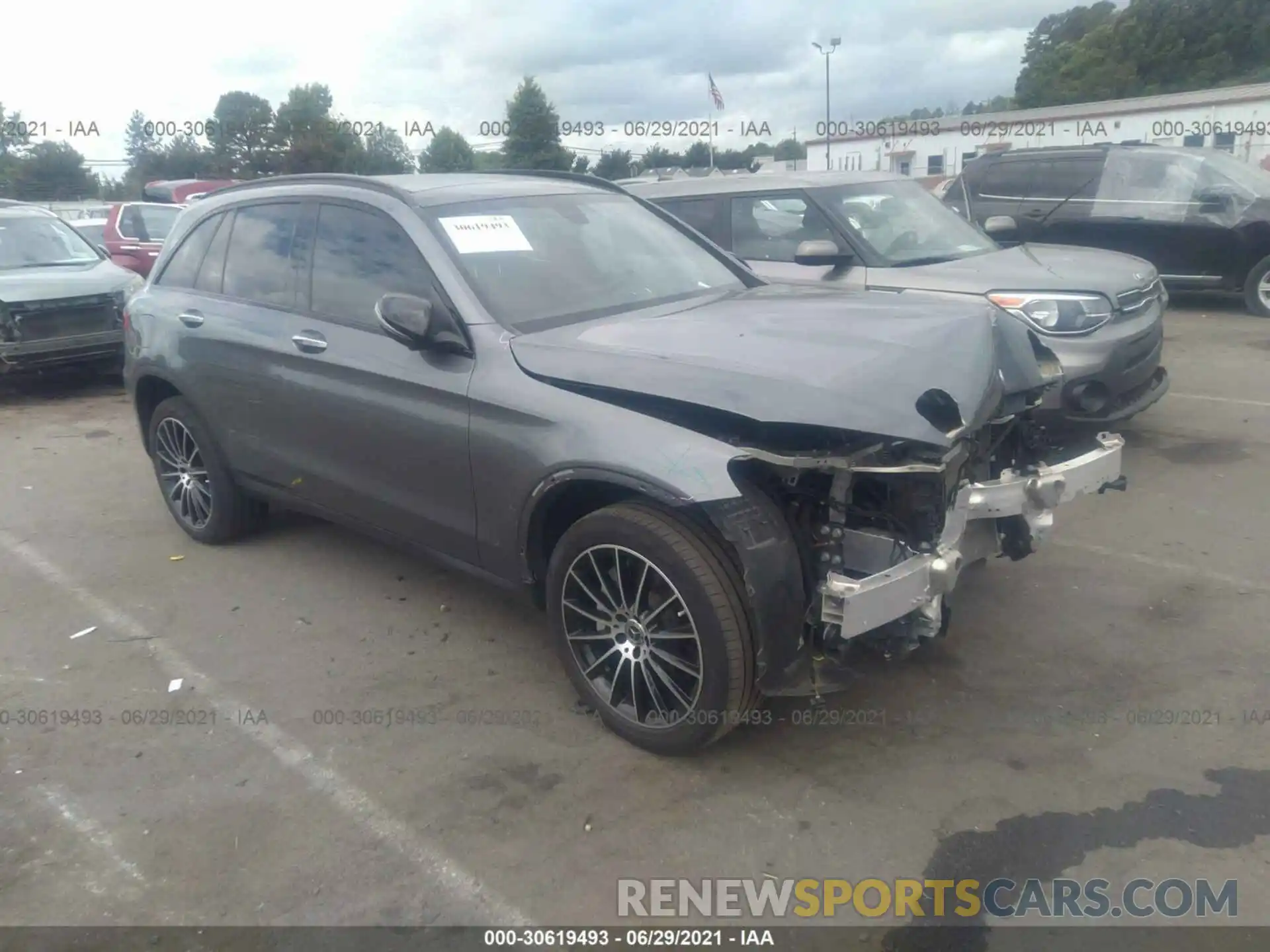 1 Photograph of a damaged car WDC0G4JB8KV189595 MERCEDES-BENZ GLC 2019