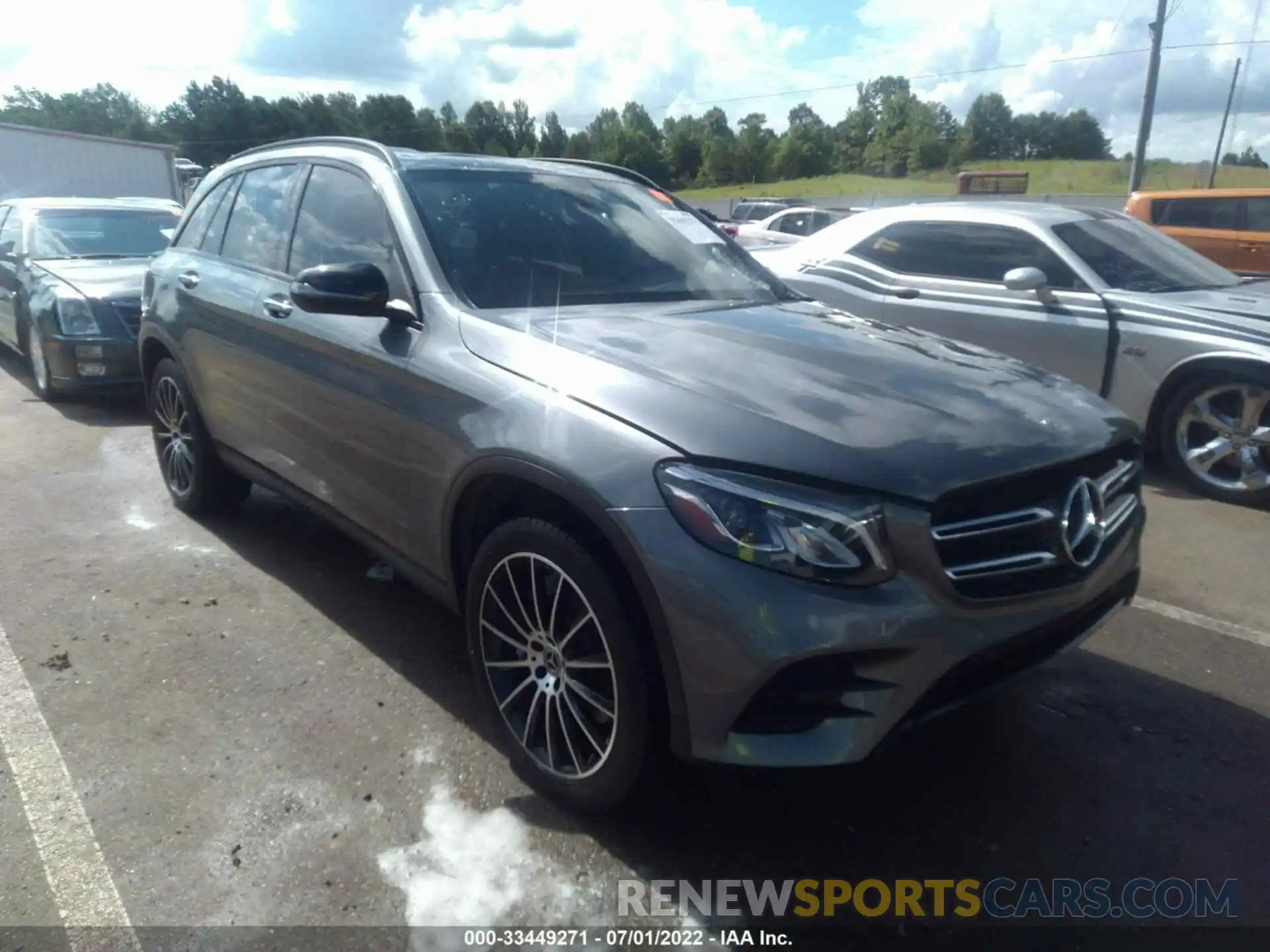 1 Photograph of a damaged car WDC0G4JB8KV193985 MERCEDES-BENZ GLC 2019