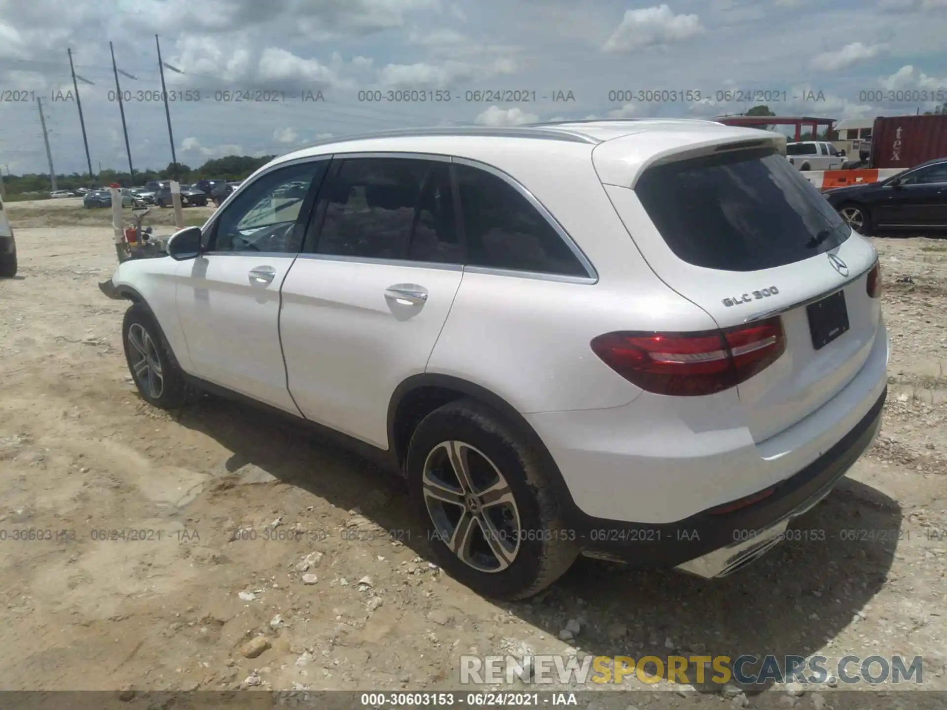 3 Photograph of a damaged car WDC0G4JB9K1000640 MERCEDES-BENZ GLC 2019