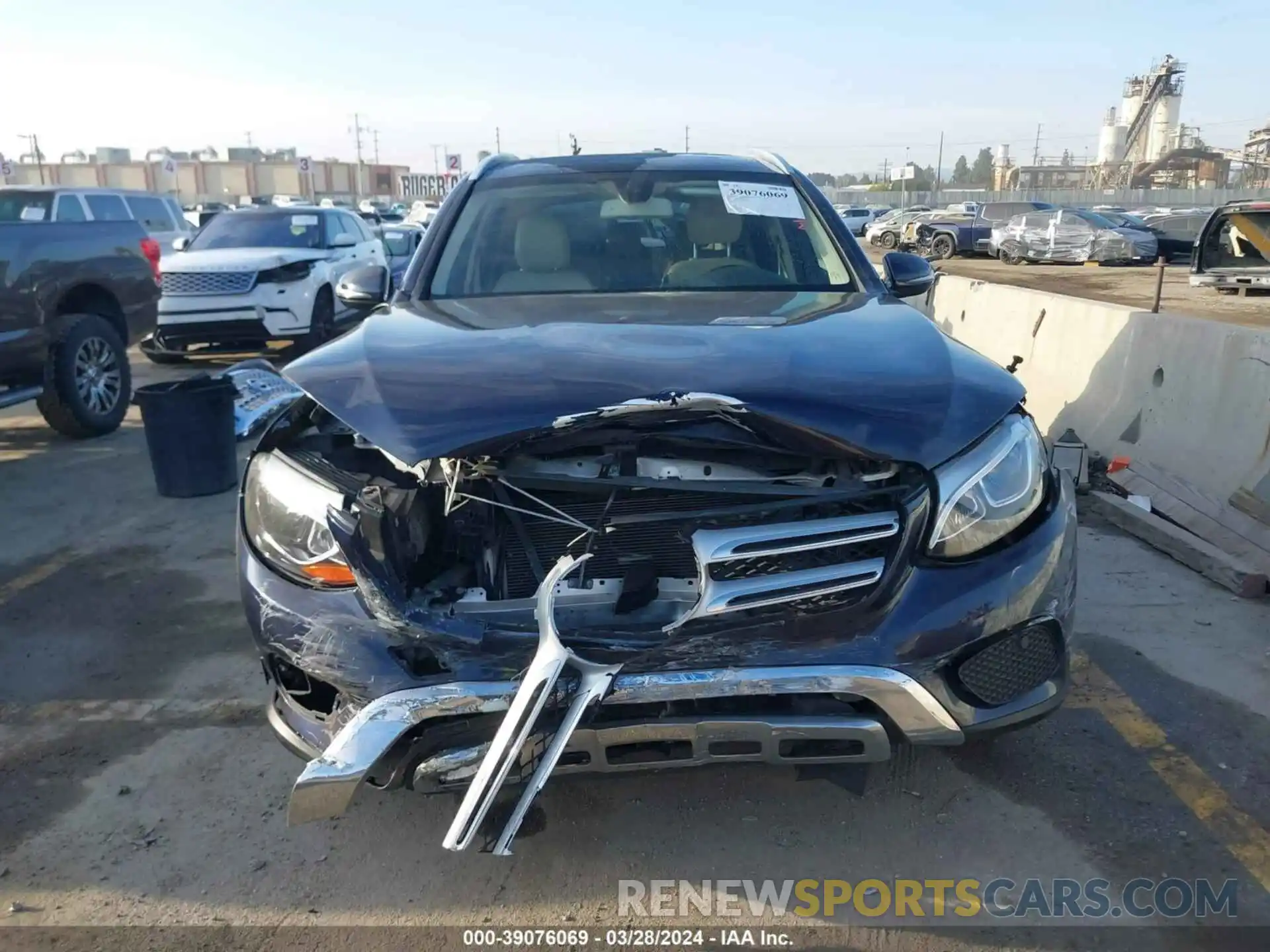 12 Photograph of a damaged car WDC0G4JB9KF613165 MERCEDES-BENZ GLC 2019