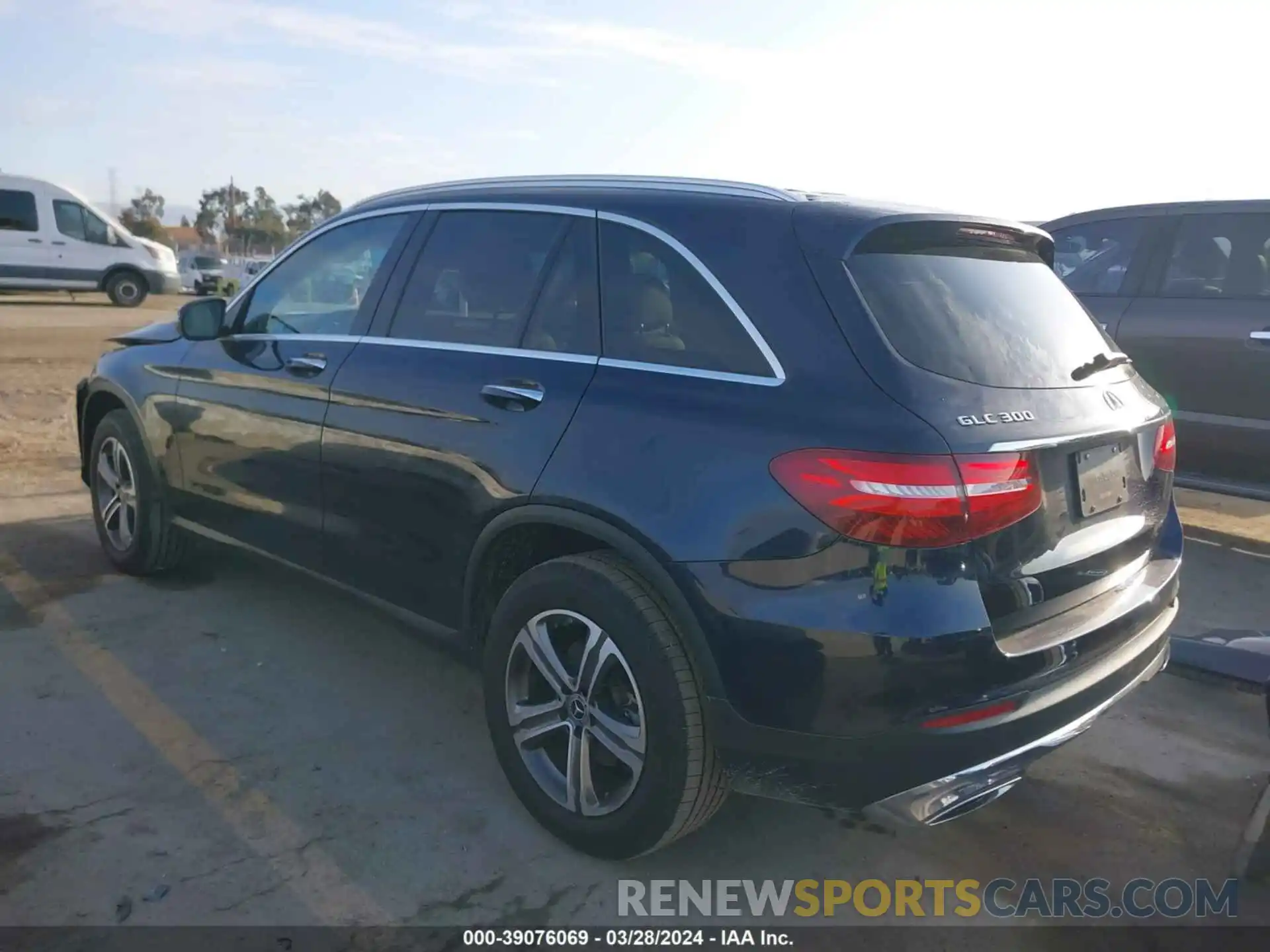 3 Photograph of a damaged car WDC0G4JB9KF613165 MERCEDES-BENZ GLC 2019