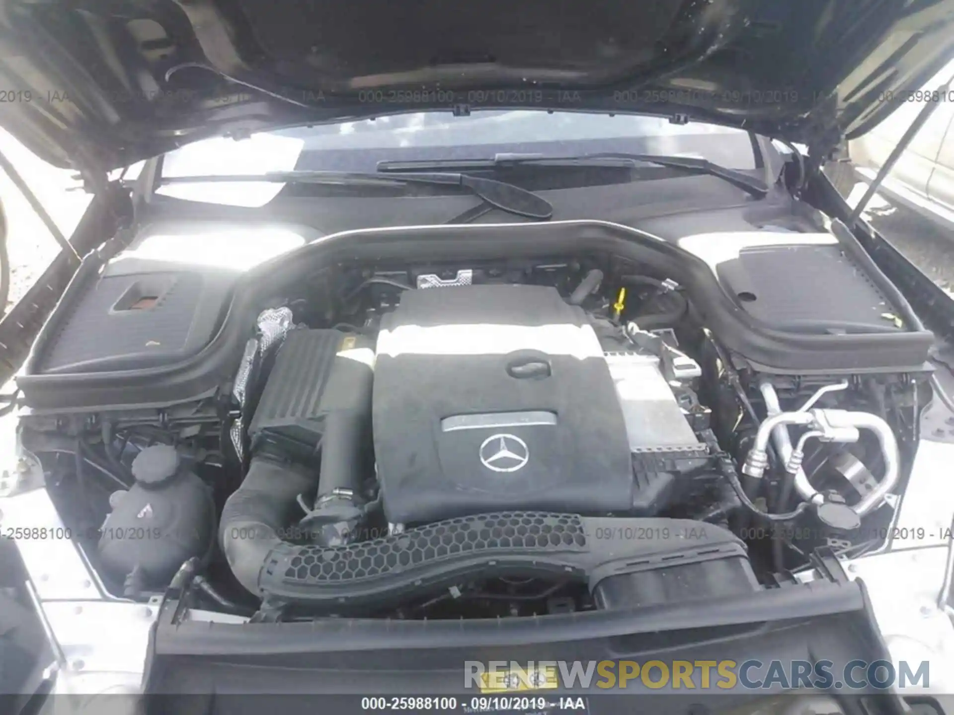 10 Photograph of a damaged car WDC0G4JB9KV118454 MERCEDES-BENZ GLC 2019