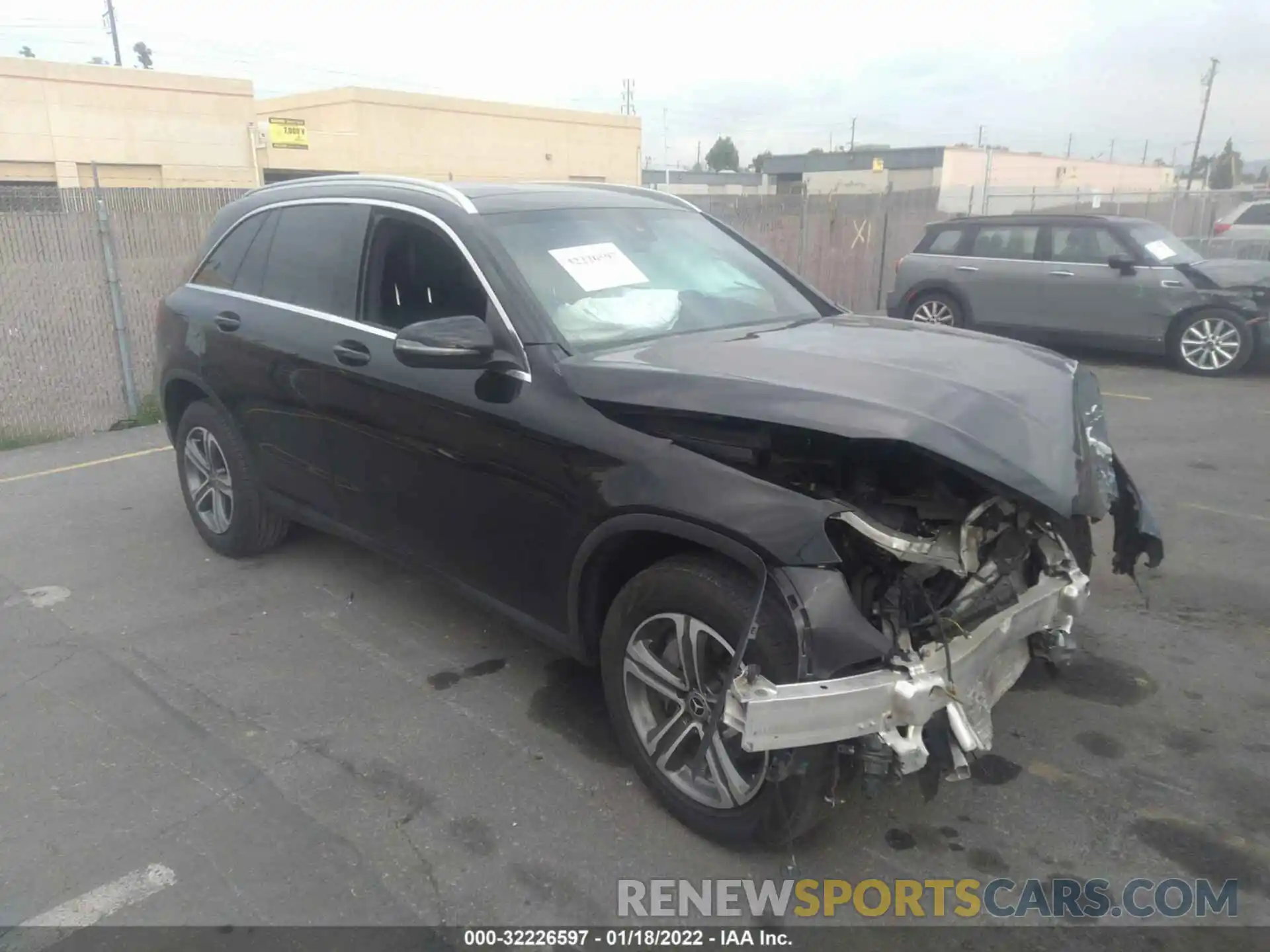 1 Photograph of a damaged car WDC0G4JB9KV118860 MERCEDES-BENZ GLC 2019