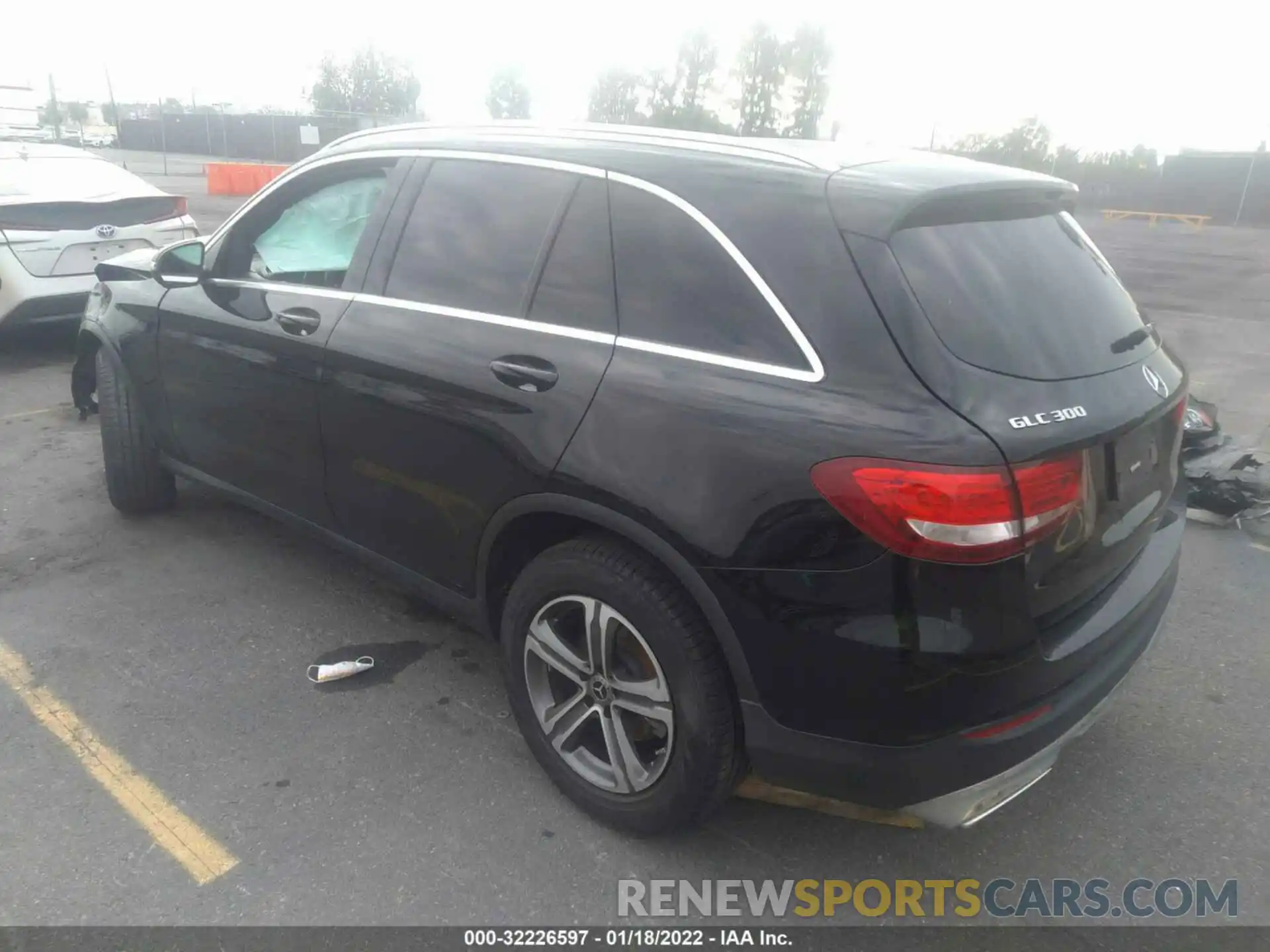 3 Photograph of a damaged car WDC0G4JB9KV118860 MERCEDES-BENZ GLC 2019