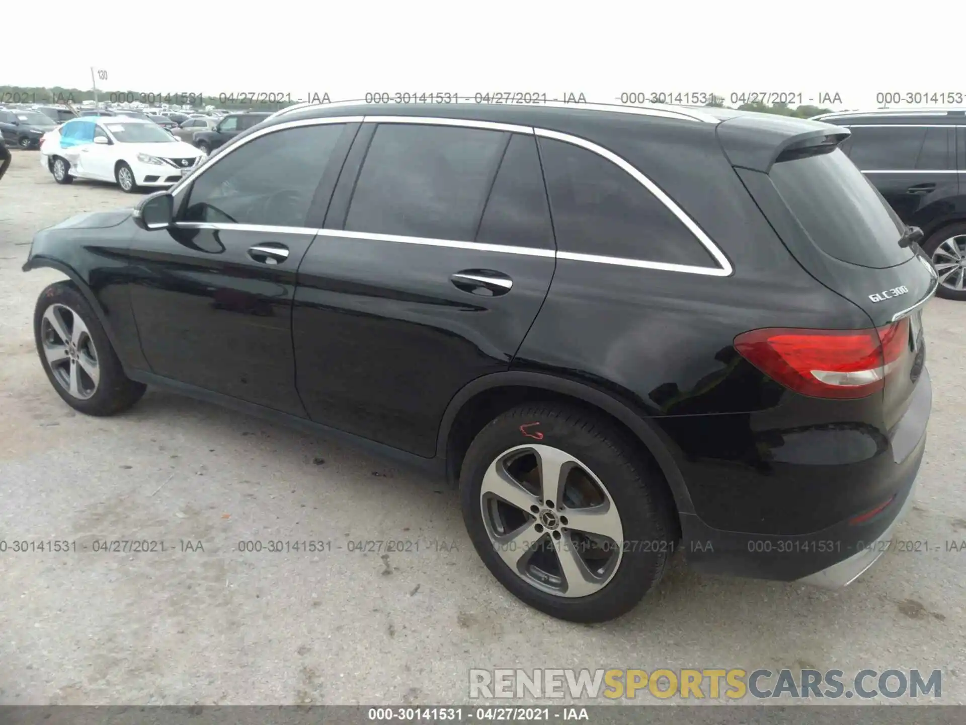 3 Photograph of a damaged car WDC0G4JB9KV123900 MERCEDES-BENZ GLC 2019