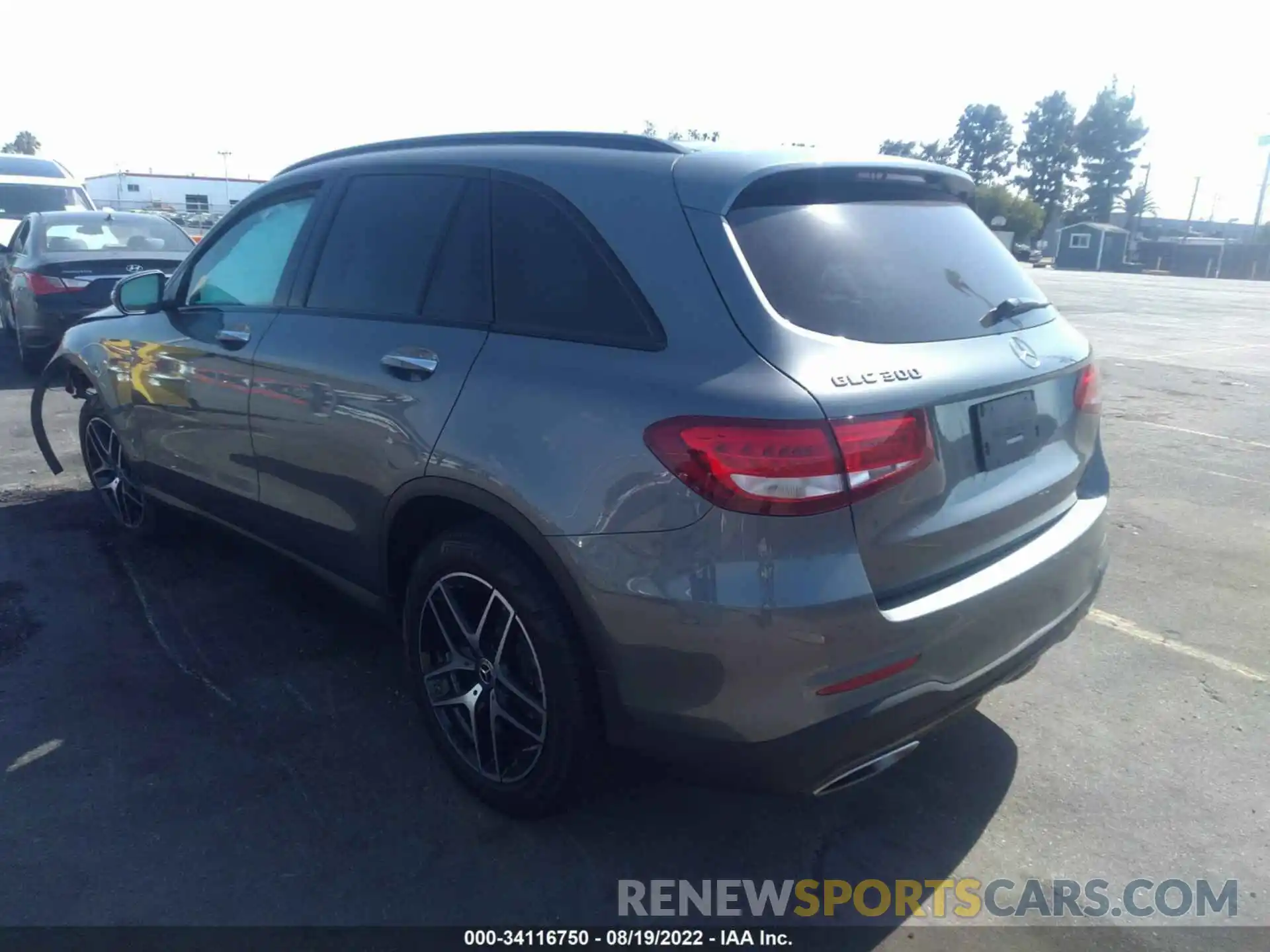 3 Photograph of a damaged car WDC0G4JB9KV127025 MERCEDES-BENZ GLC 2019