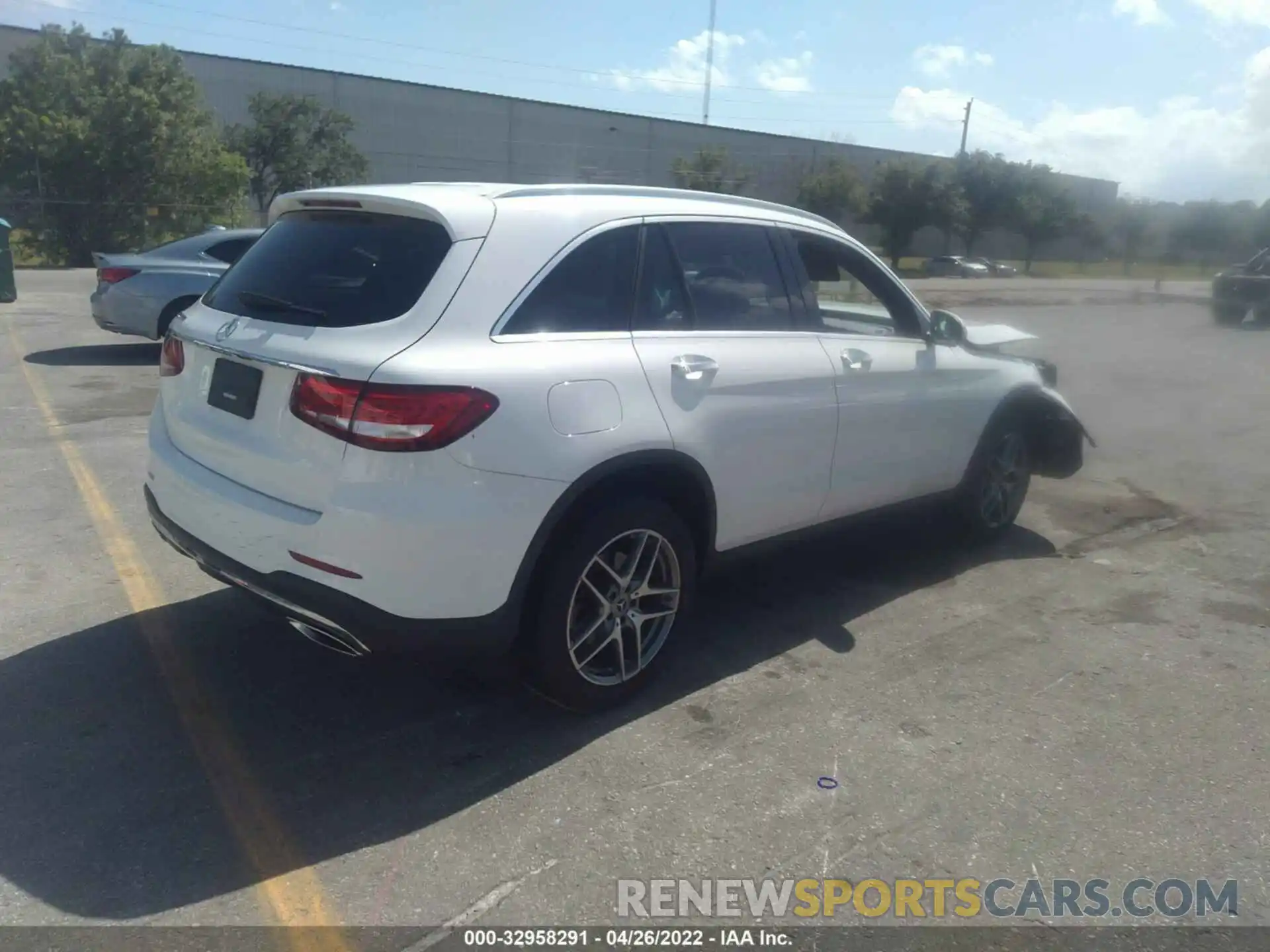 4 Photograph of a damaged car WDC0G4JB9KV146819 MERCEDES-BENZ GLC 2019