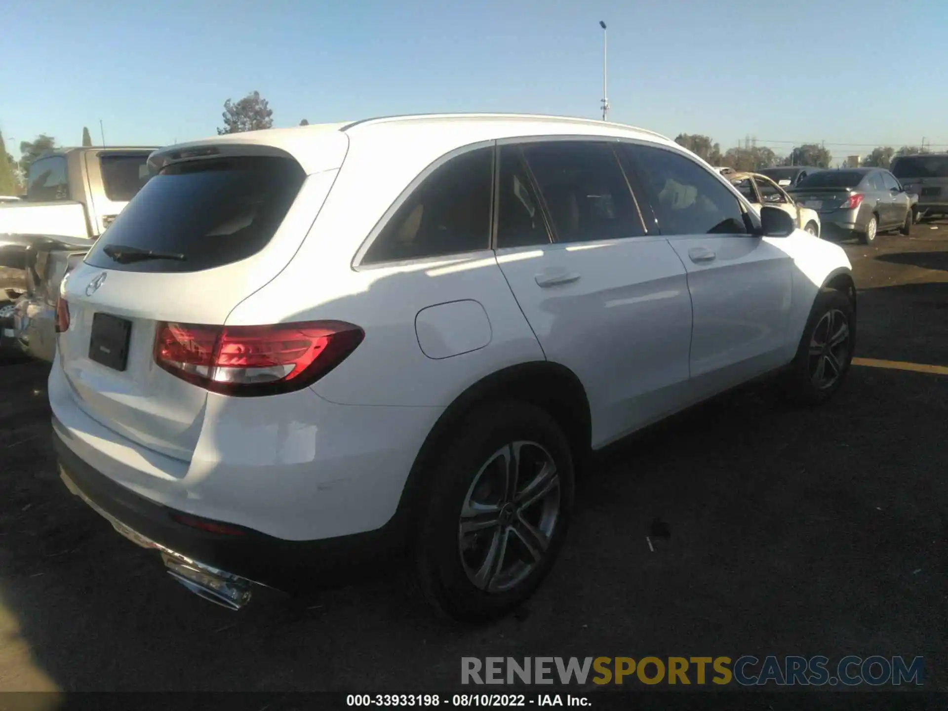 4 Photograph of a damaged car WDC0G4JB9KV152037 MERCEDES-BENZ GLC 2019