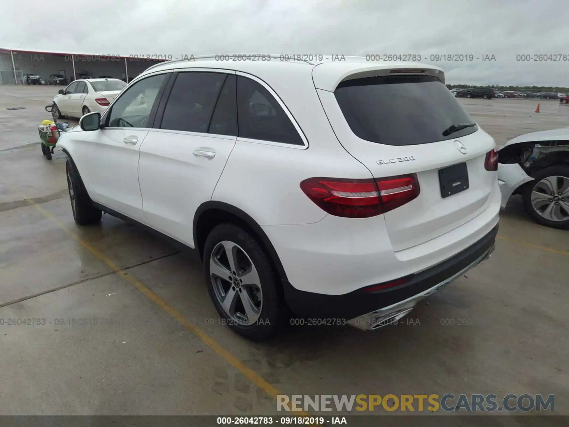 3 Photograph of a damaged car WDC0G4JB9KV155469 MERCEDES-BENZ GLC 2019