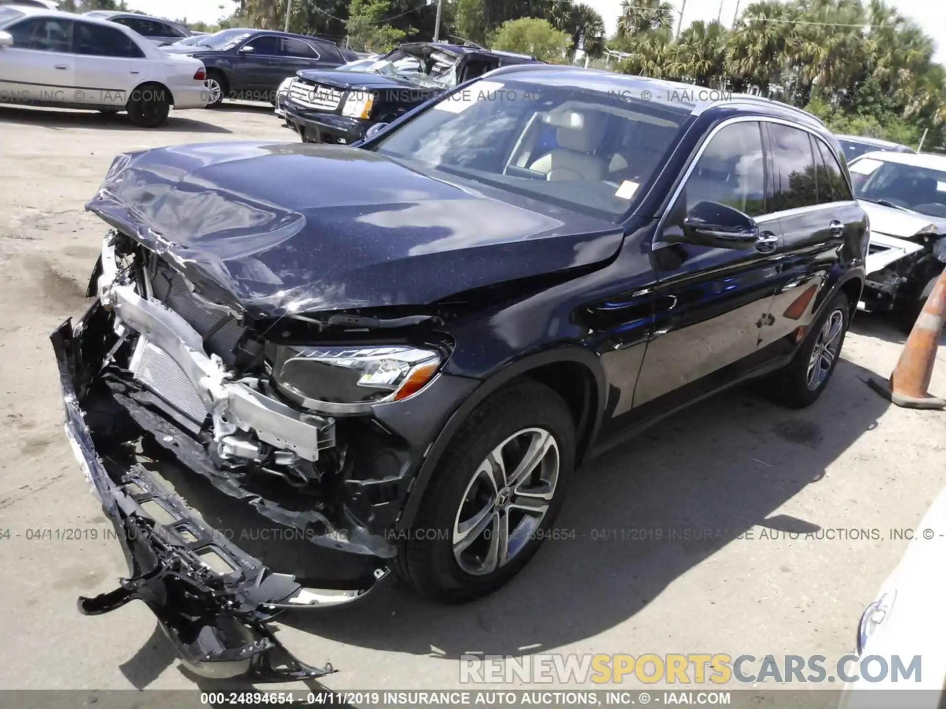 2 Photograph of a damaged car WDC0G4JBXKF574392 MERCEDES-BENZ GLC 2019