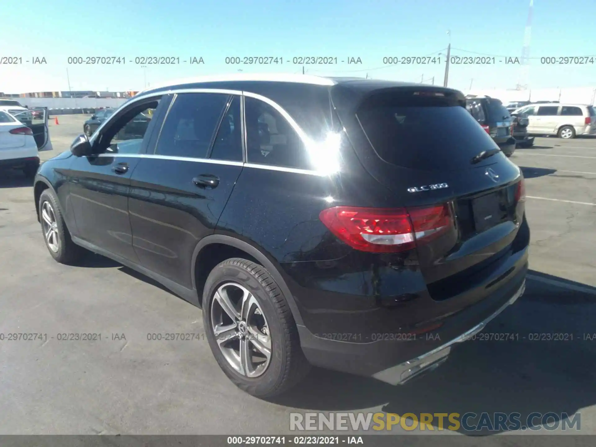 3 Photograph of a damaged car WDC0G4JBXKF659944 MERCEDES-BENZ GLC 2019