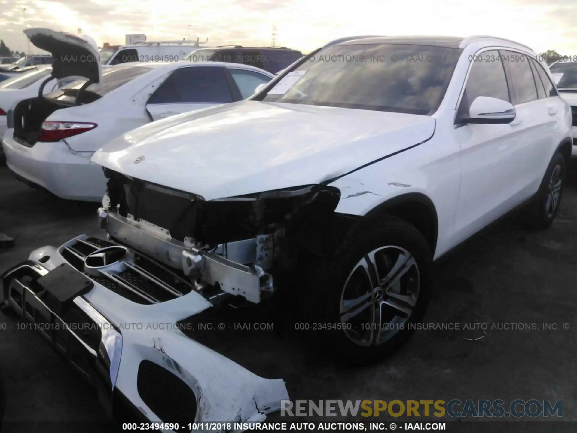 2 Photograph of a damaged car WDC0G4JBXKV122447 Mercedes-benz Glc 2019