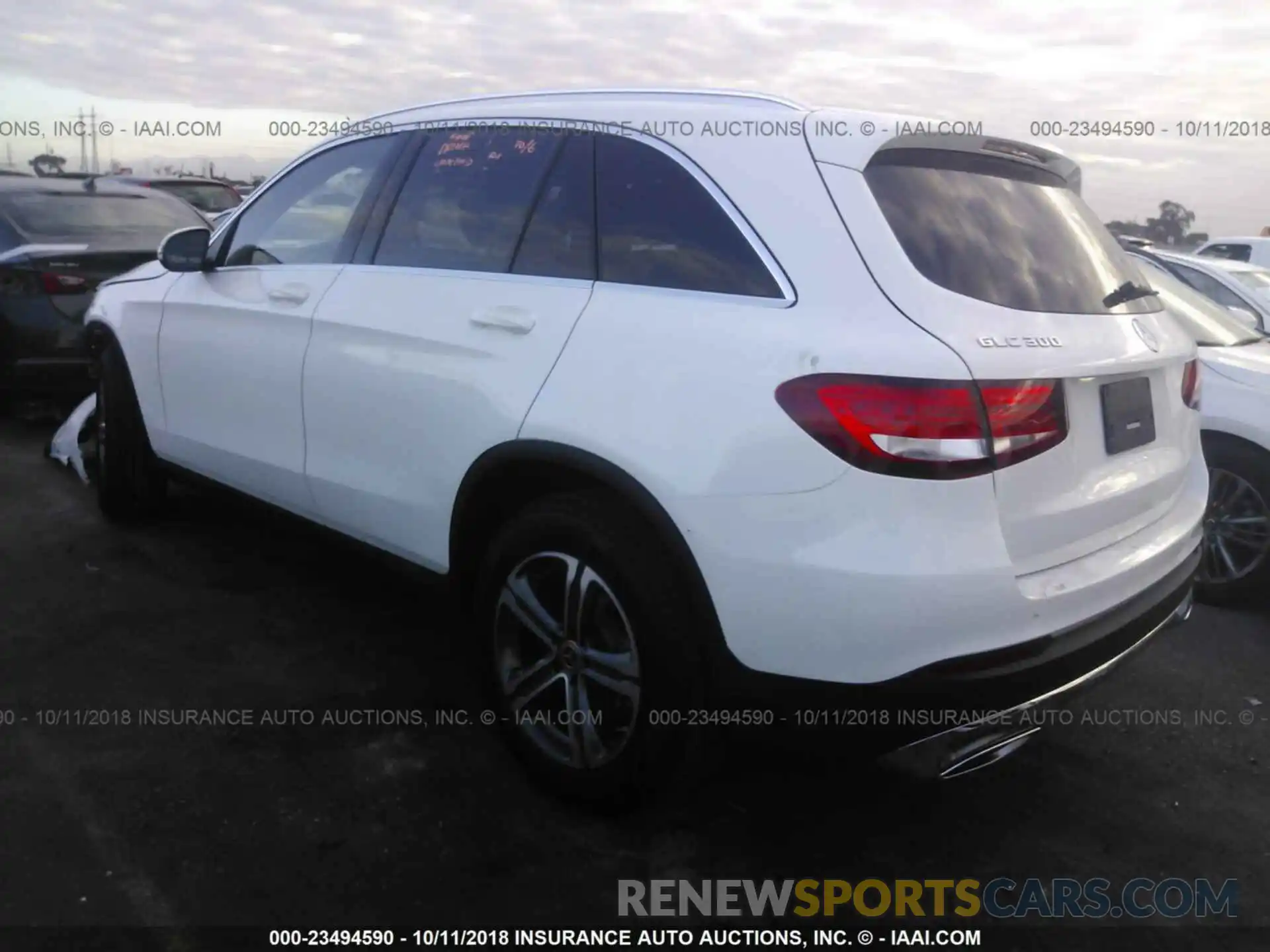 3 Фотография поврежденного автомобиля WDC0G4JBXKV122447 Mercedes-benz Glc 2019