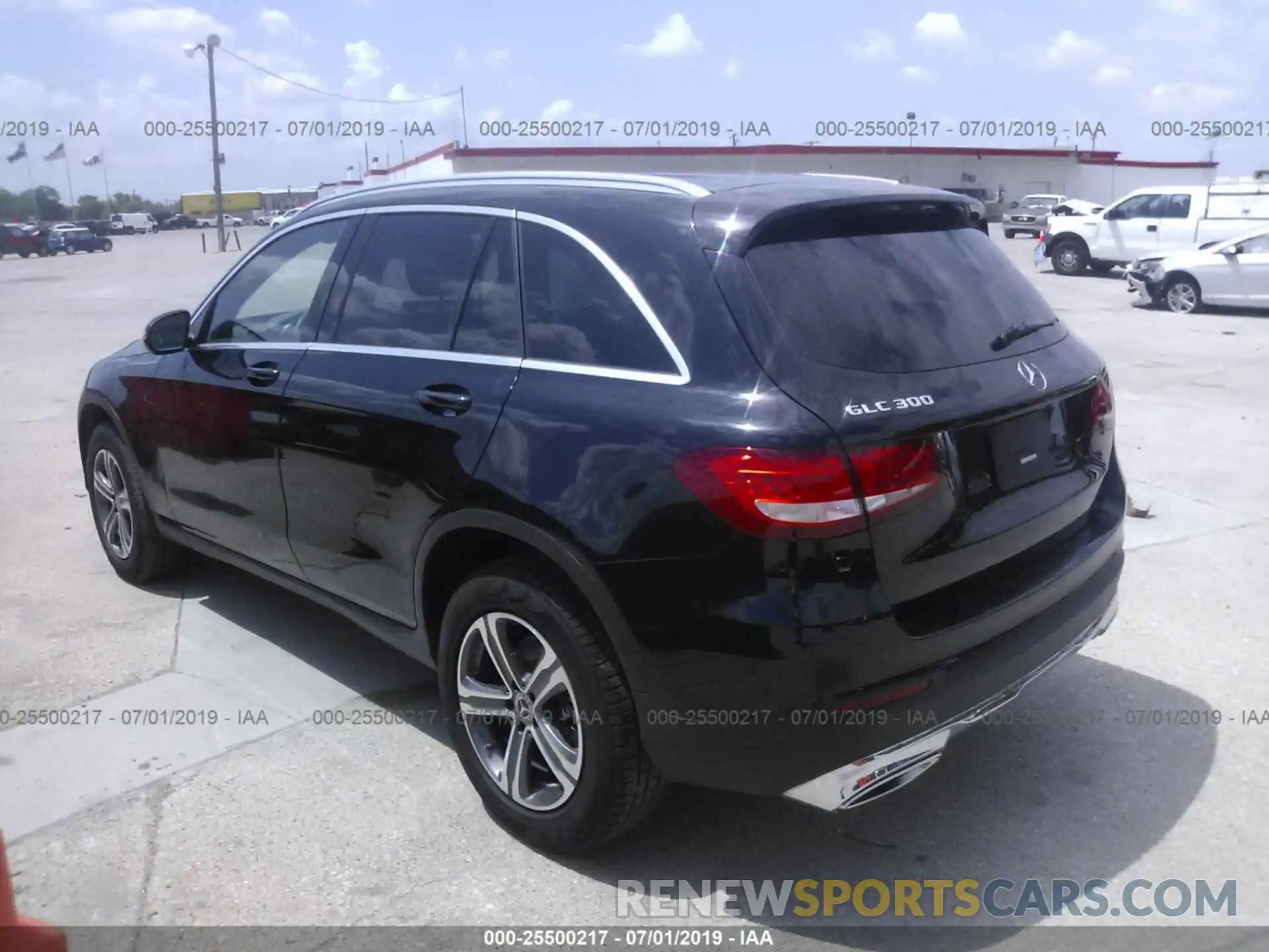 3 Photograph of a damaged car WDC0G4JBXKV158090 MERCEDES-BENZ GLC 2019