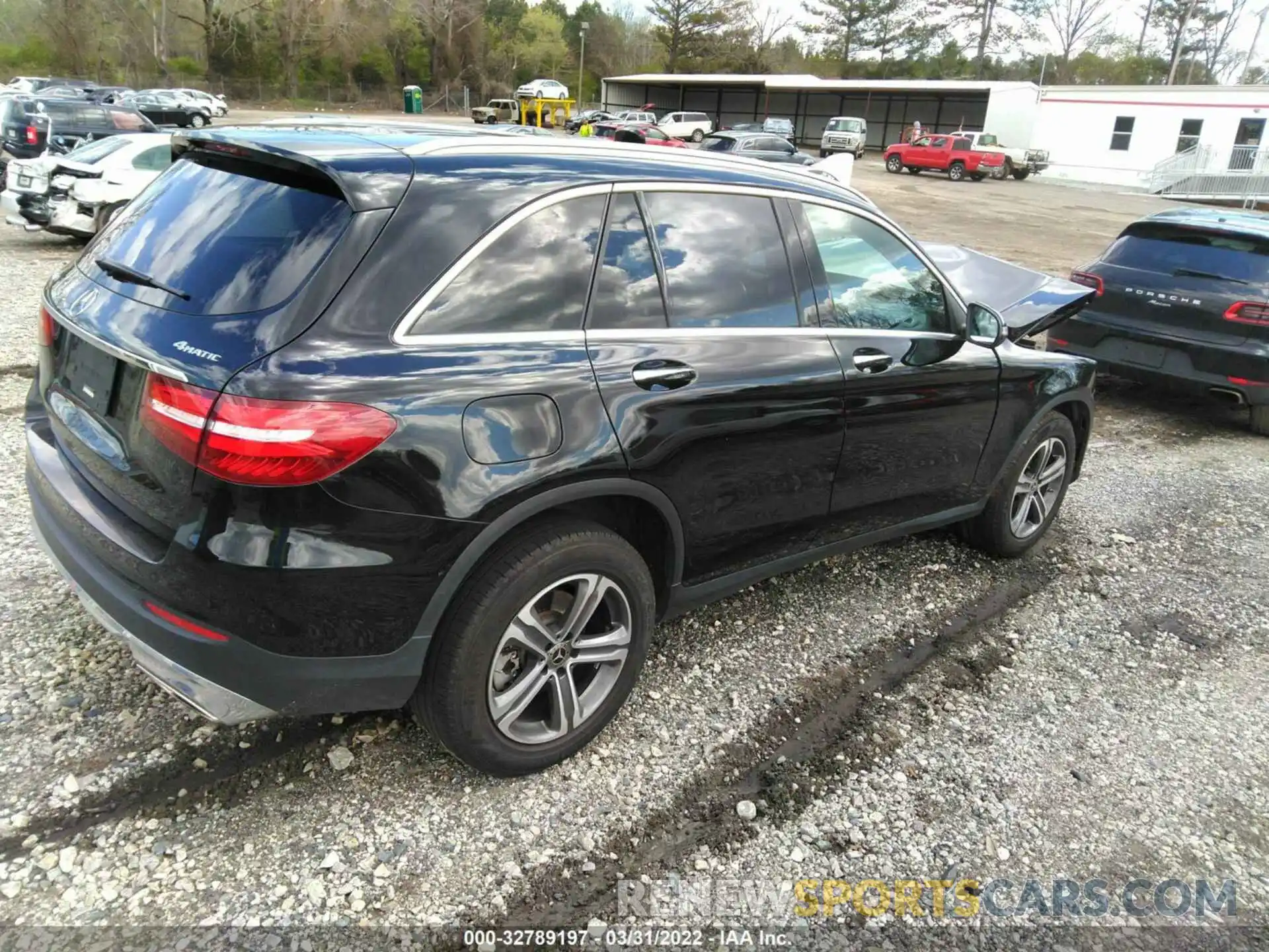 4 Photograph of a damaged car WDC0G4KB0K1005711 MERCEDES-BENZ GLC 2019