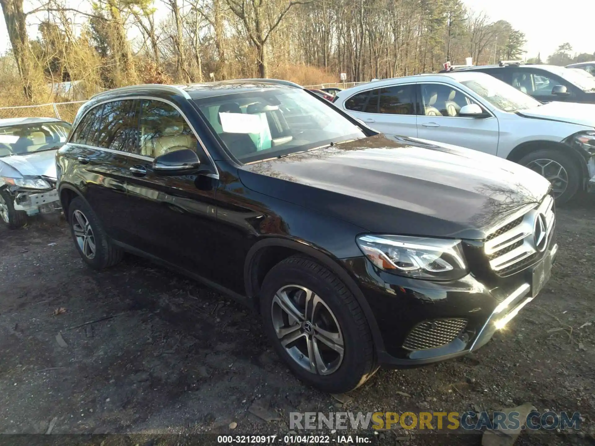 1 Photograph of a damaged car WDC0G4KB0KF616647 MERCEDES-BENZ GLC 2019