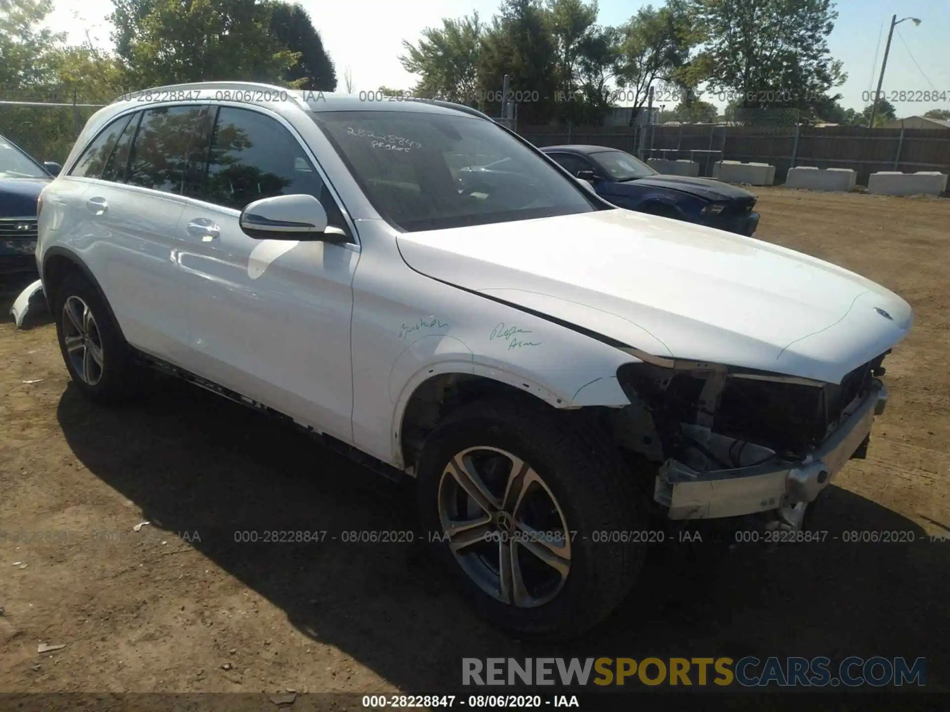 1 Photograph of a damaged car WDC0G4KB0KF632203 MERCEDES-BENZ GLC 2019