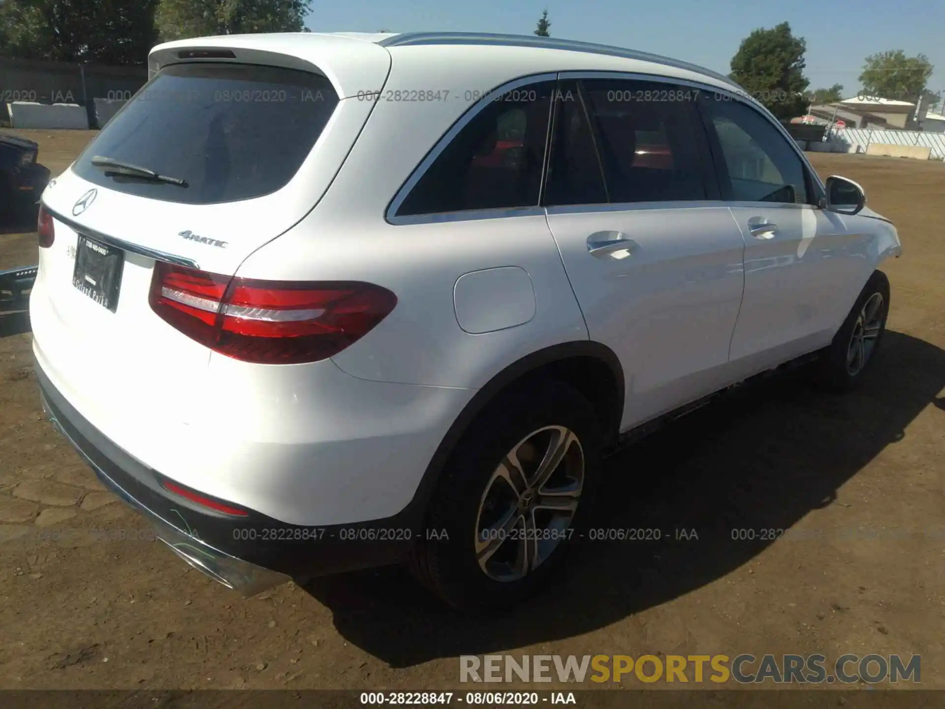 4 Фотография поврежденного автомобиля WDC0G4KB0KF632203 MERCEDES-BENZ GLC 2019